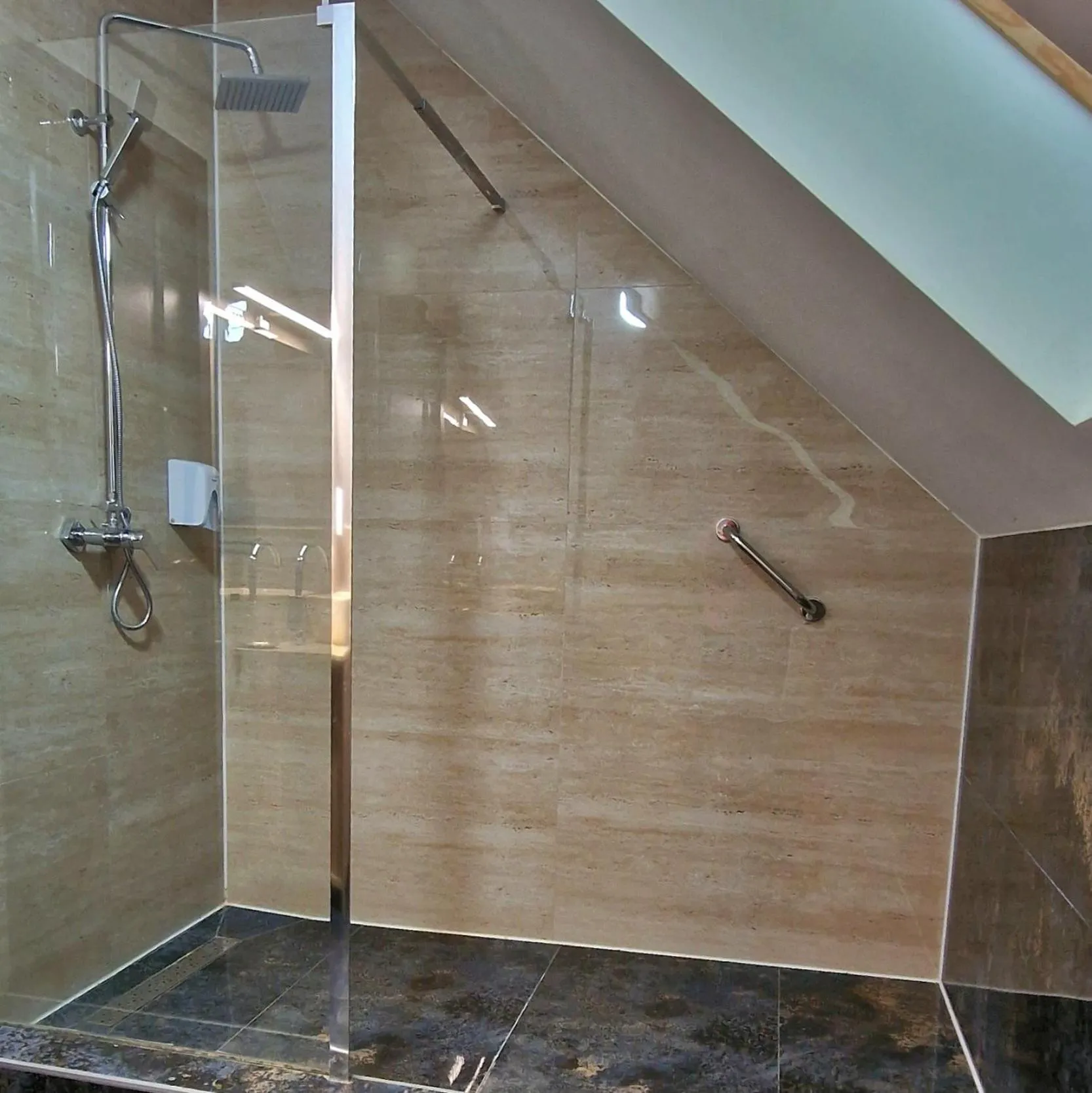 Bathroom in Provence Suceava