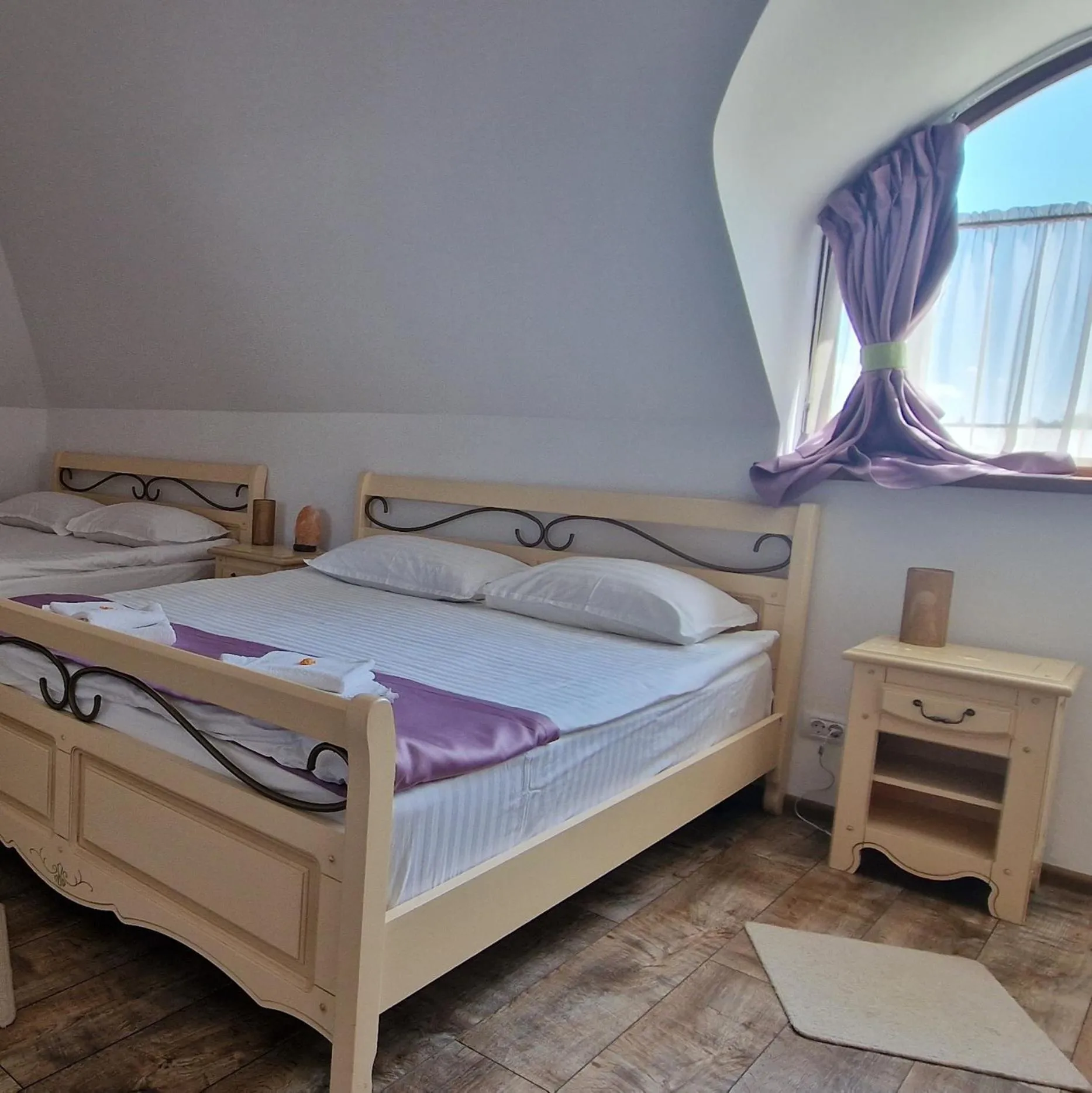 Bed in Provence Suceava