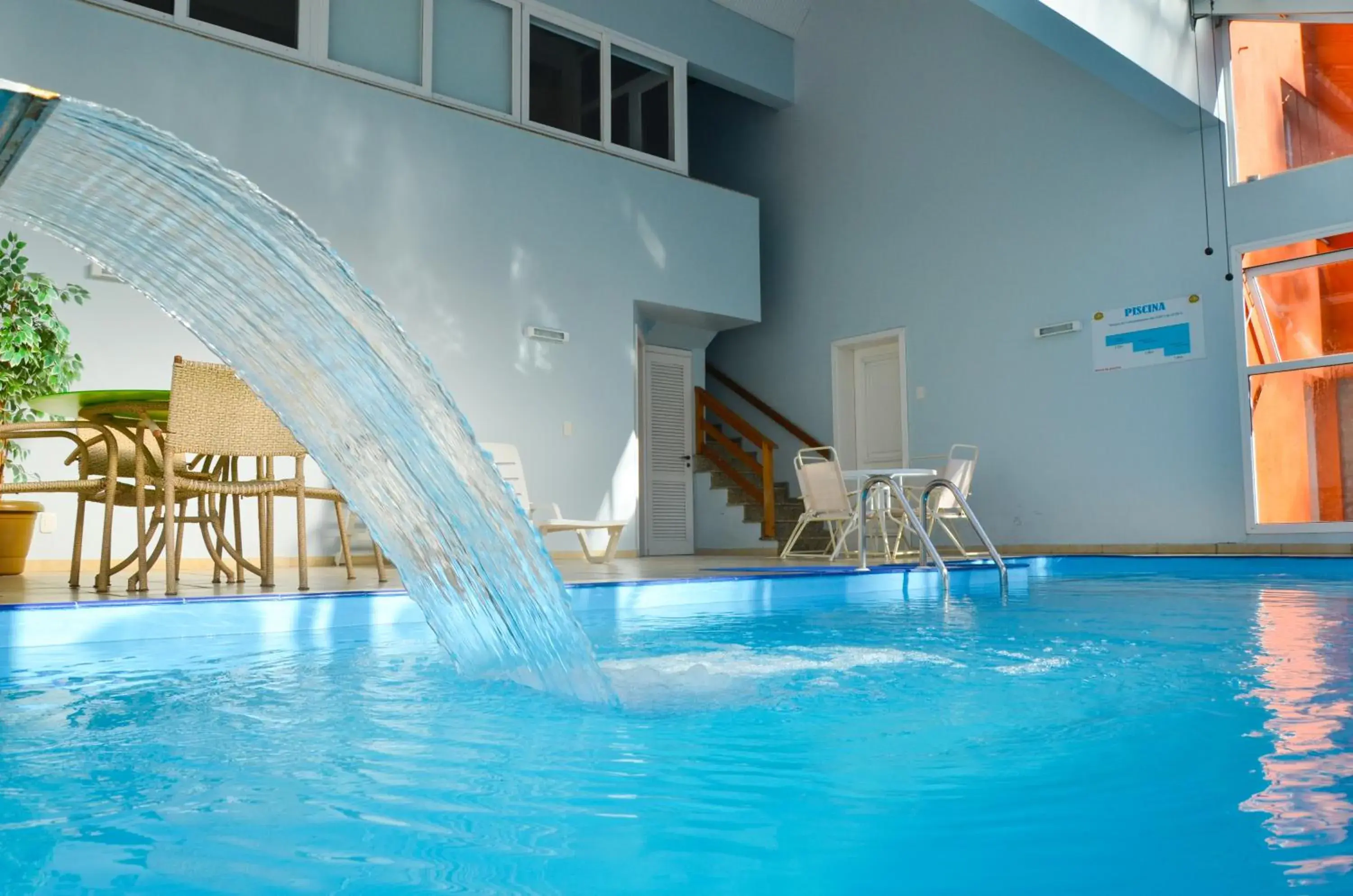 Swimming pool in Hotel Renascença Swimming pool in Hotel Renascença