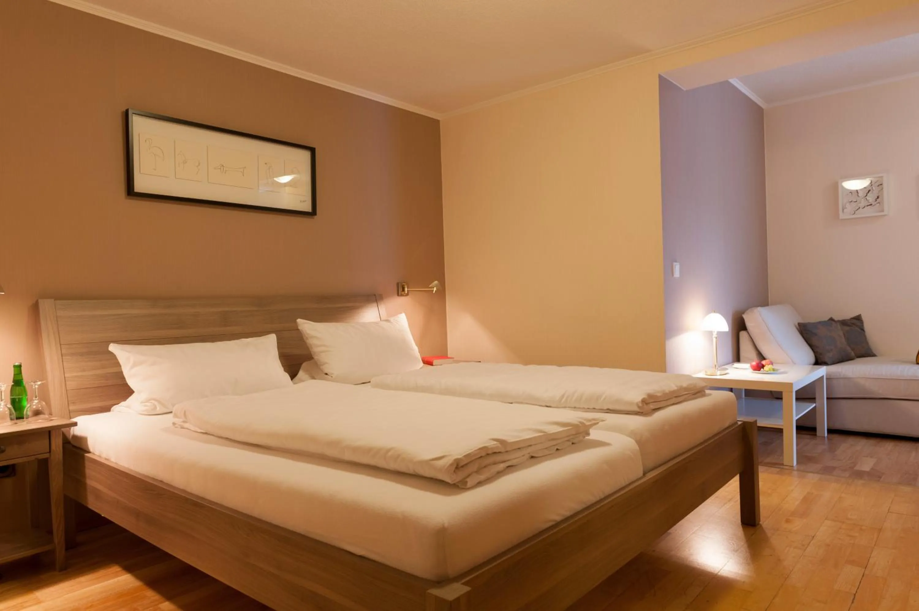 Bed in Merker's Hotel & Restaurant Bostalsee