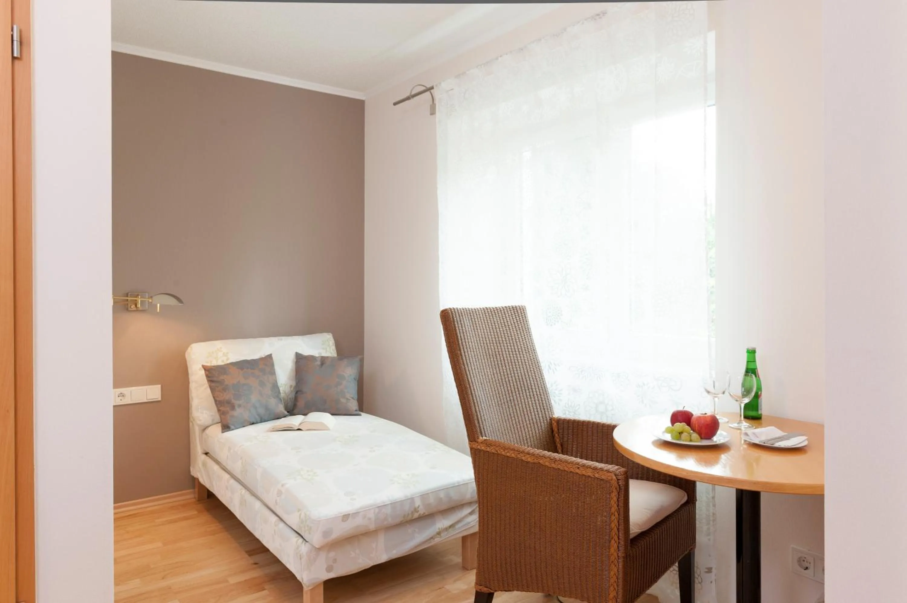 Bed in Merker's Hotel & Restaurant Bostalsee