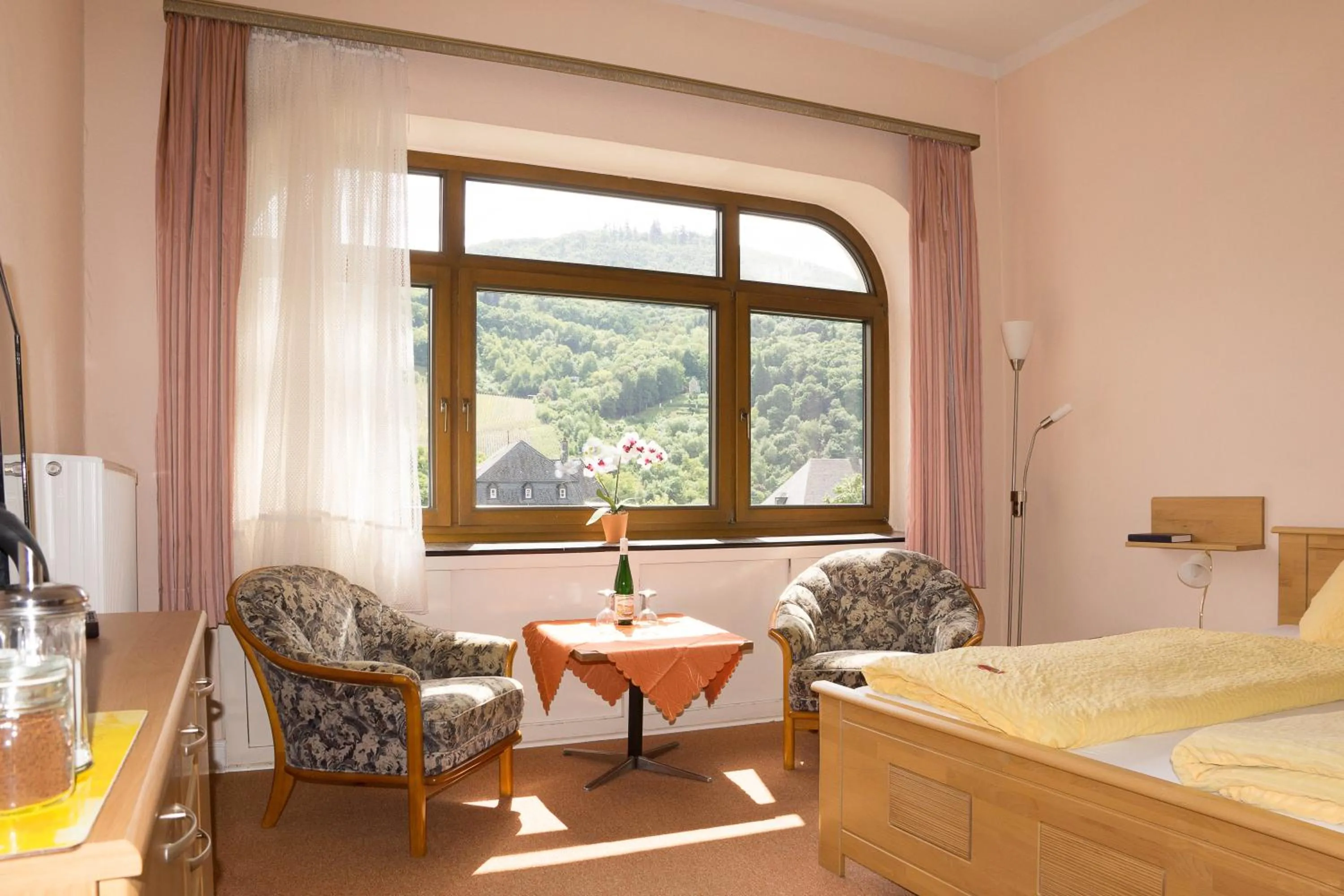 Photo of the whole room in Hotel Arns