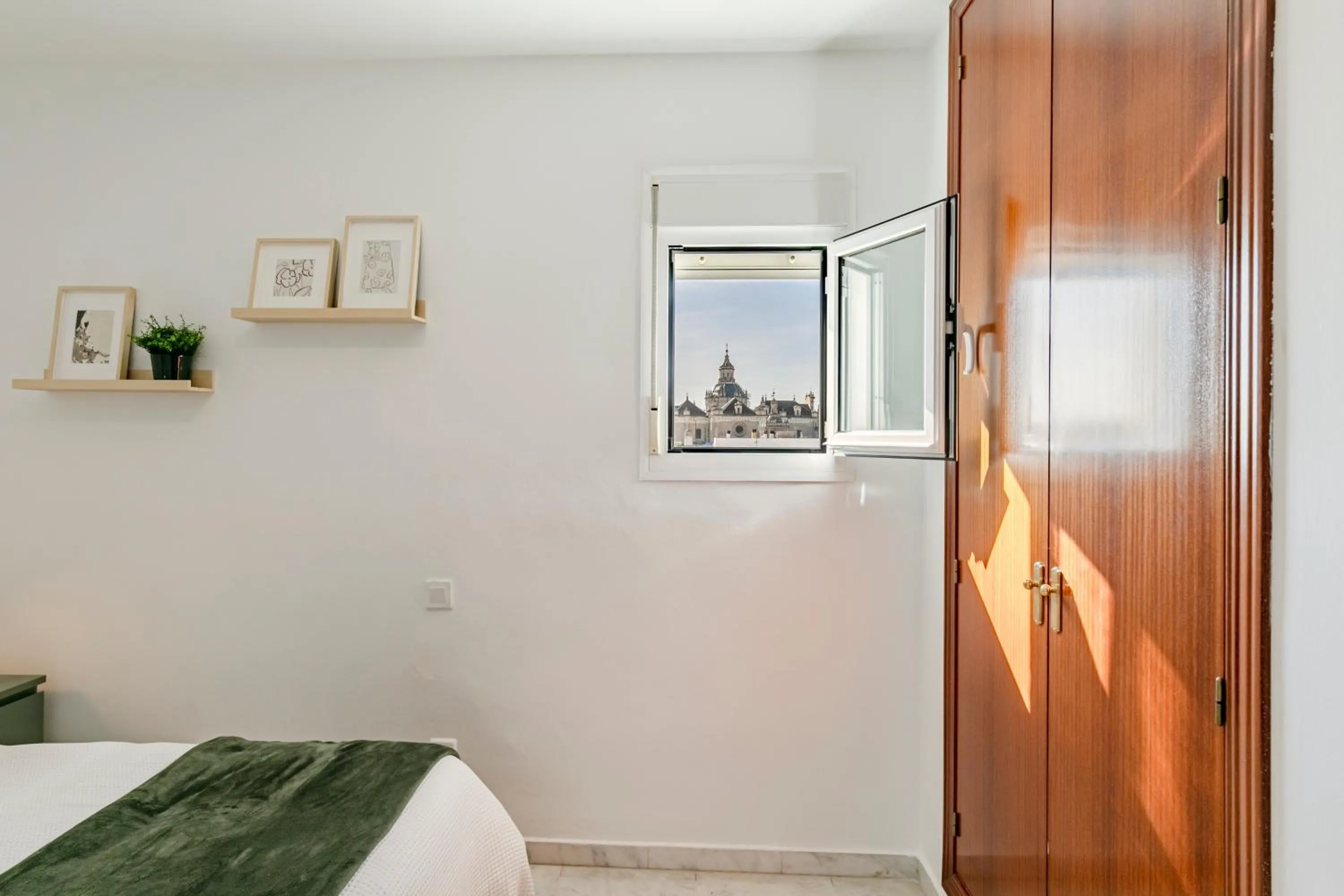 Bed in AvantiStays Las Setas, en el corazón de Sevilla y con vistas a La Giralda