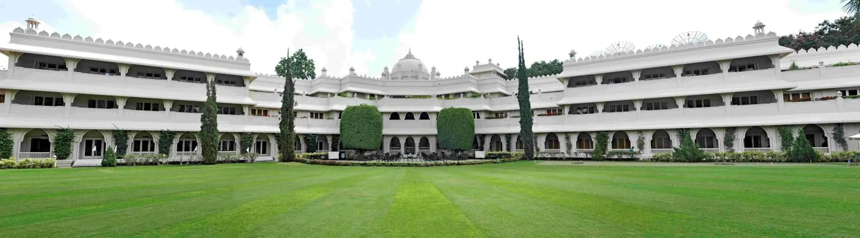 Deluxe Twin Room with Garden View - single occupancy in Gateway Aurangabad - Chhatrapati Sambhaji Nagar Deluxe Twin Room with Garden View - single occupancy in Gateway Aurangabad - Chhatrapati Sambhaji Nagar
