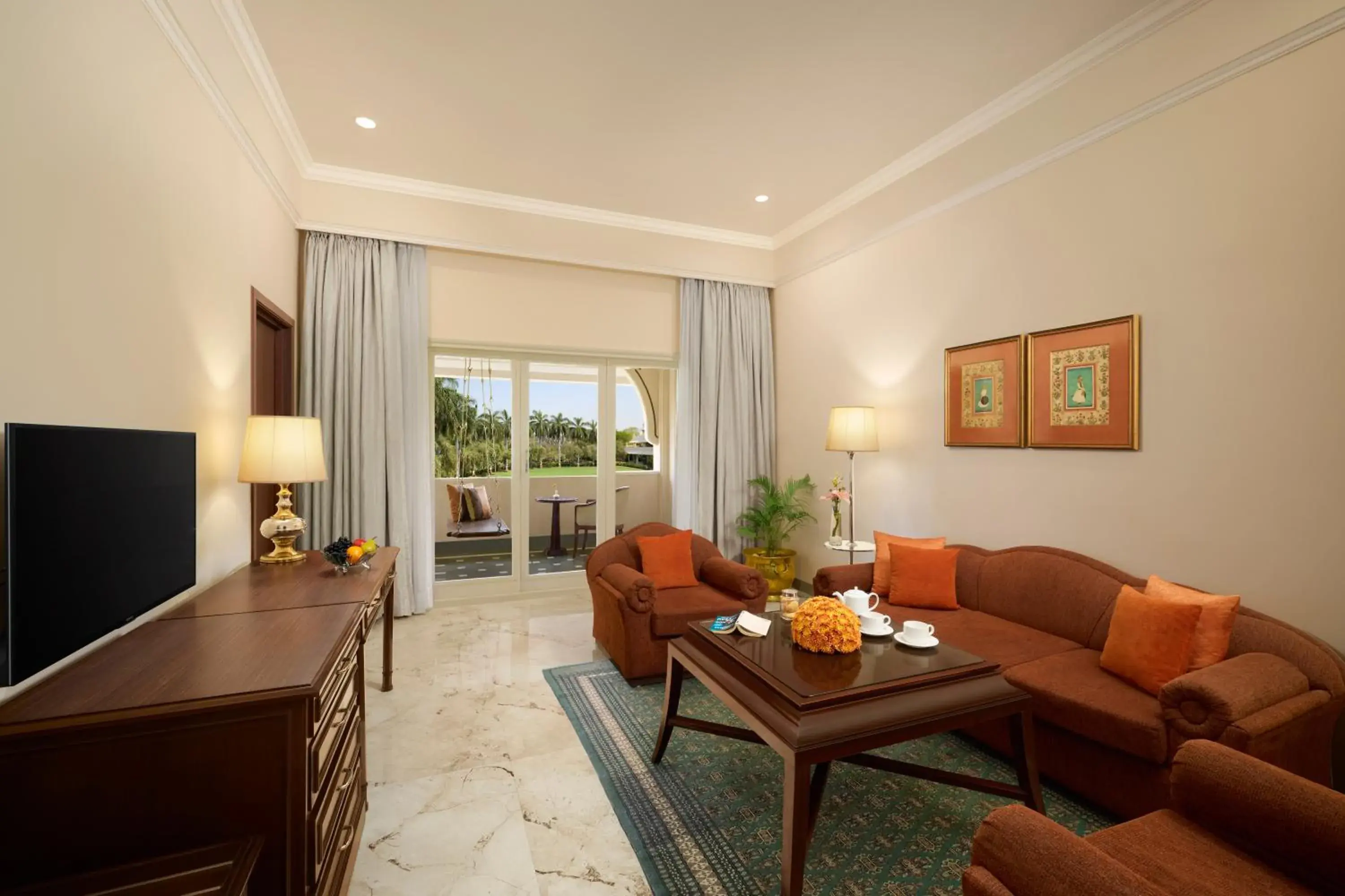 Deluxe Suite with Garden View - single occupancy - With 10% off on F&B in Gateway Aurangabad - Chhatrapati Sambhaji Nagar Deluxe Suite with Garden View - single occupancy - With 10% off on F&B in Gateway Aurangabad - Chhatrapati Sambhaji Nagar