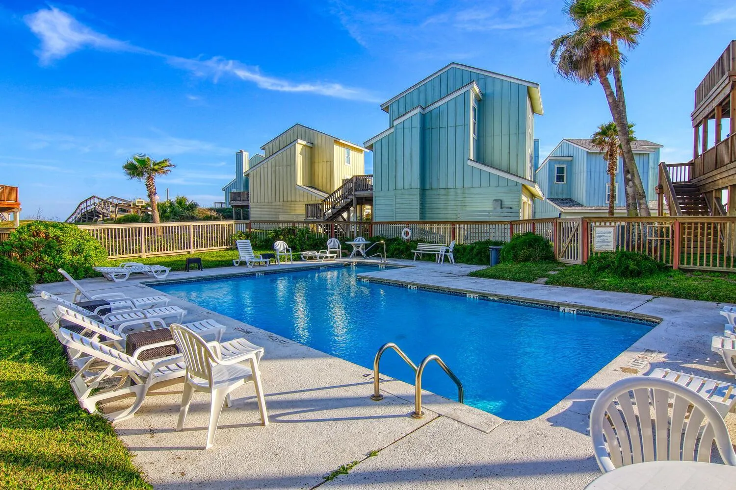 Other in Titas Sandcastle LC17 Pet Friendly