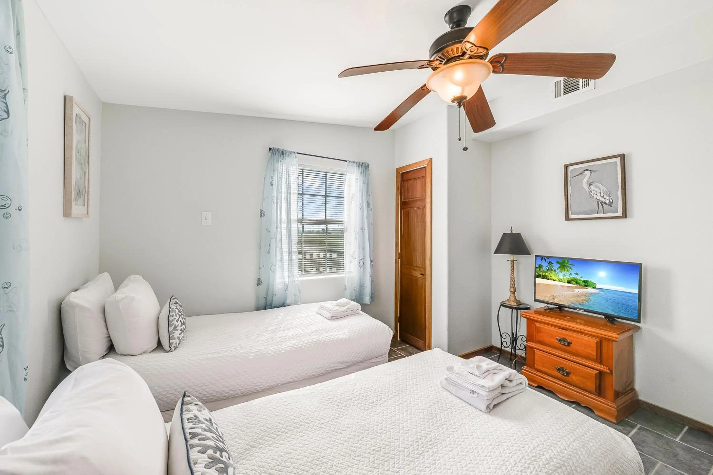 Other, Bed in Blue Water Fisherman 614SP