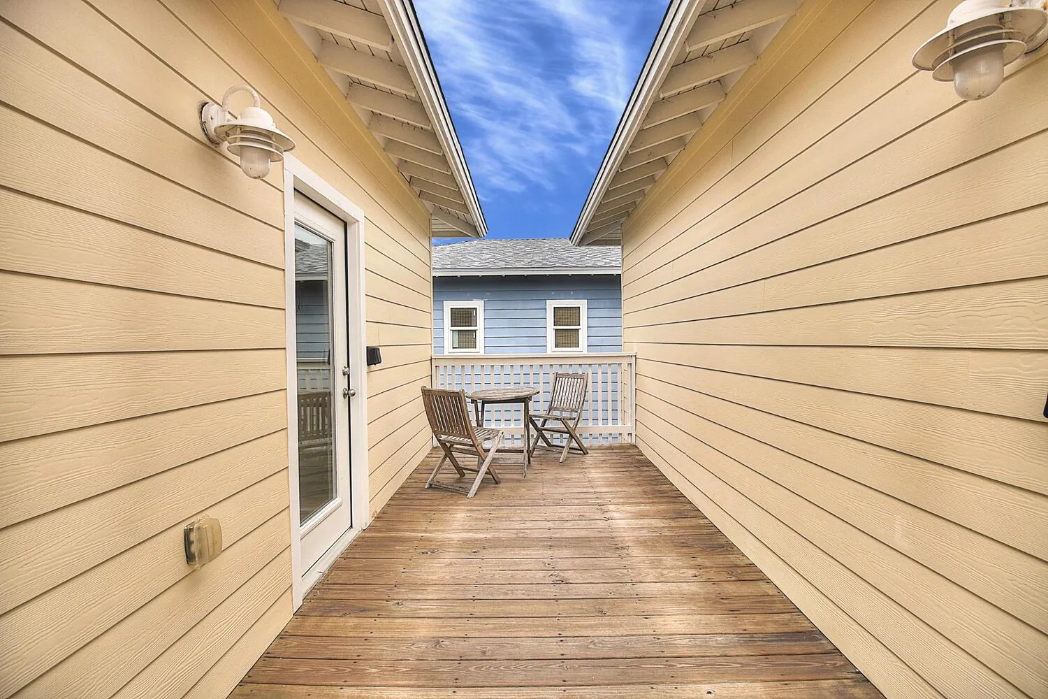 Other in Pelicans Perch VW21