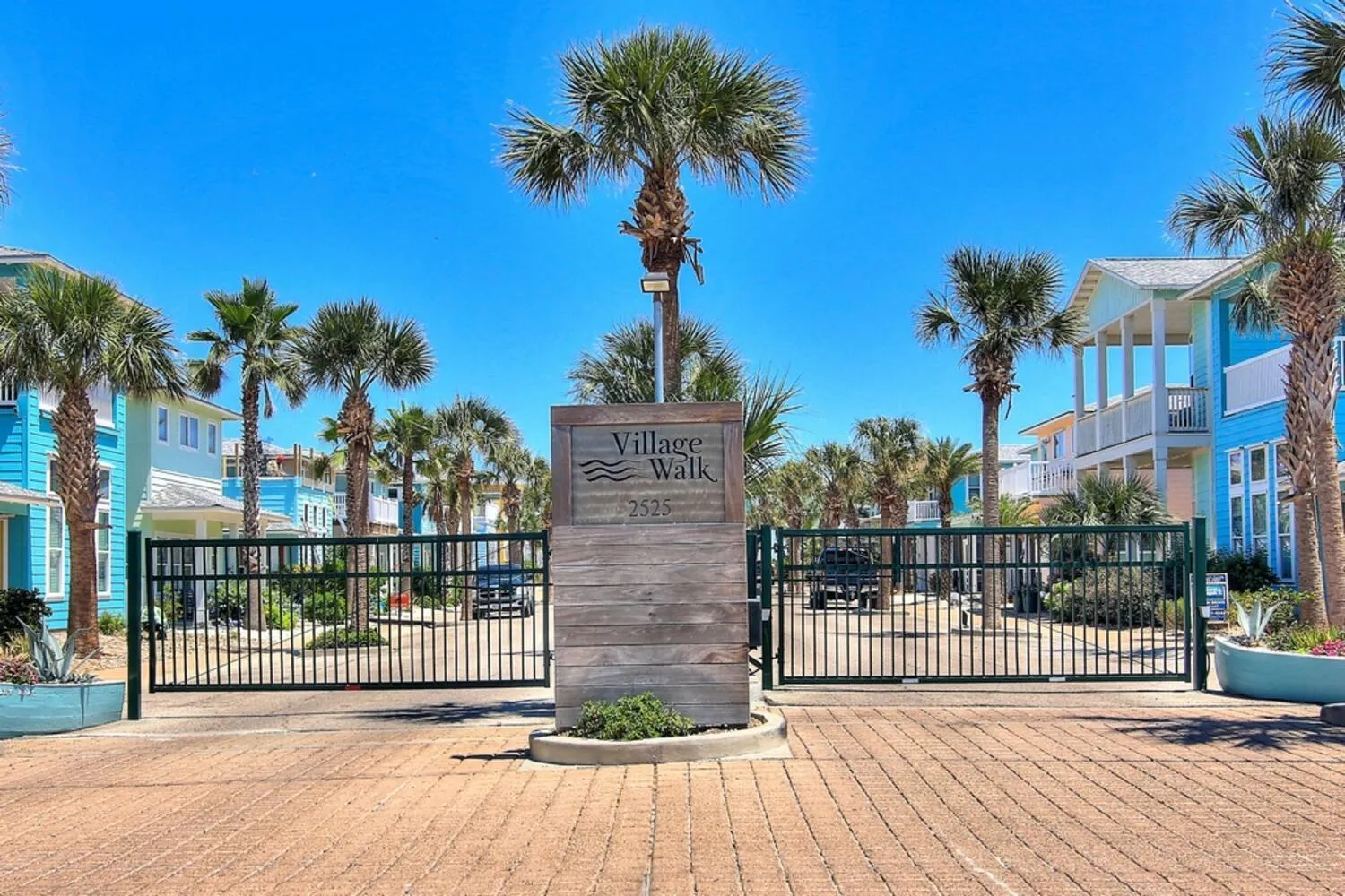 Other in Pelicans Perch VW21