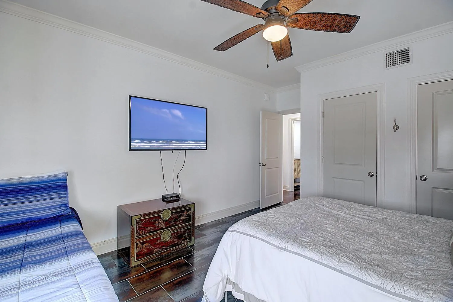 Other, Bed in Channelview CV211