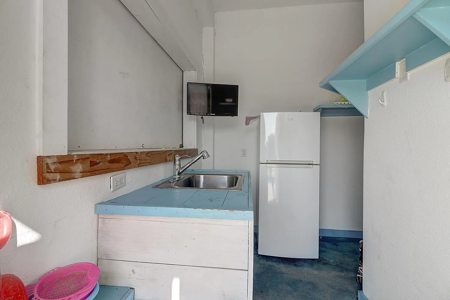 TV and multimedia in Cherry on Top OV27