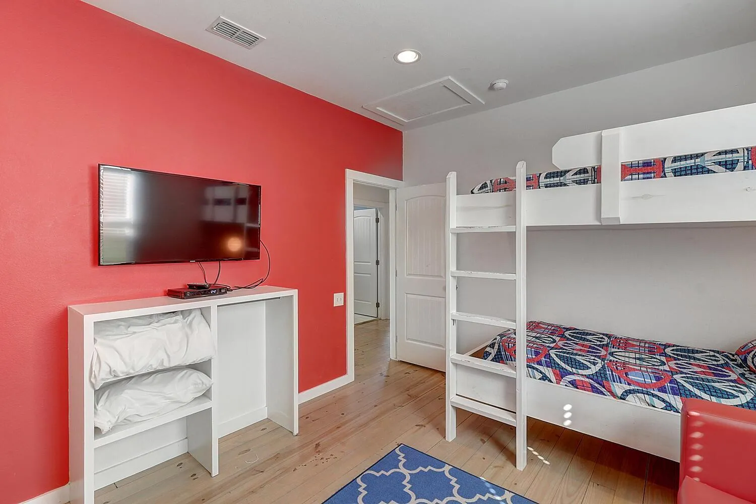 Bed in Cherry on Top OV27