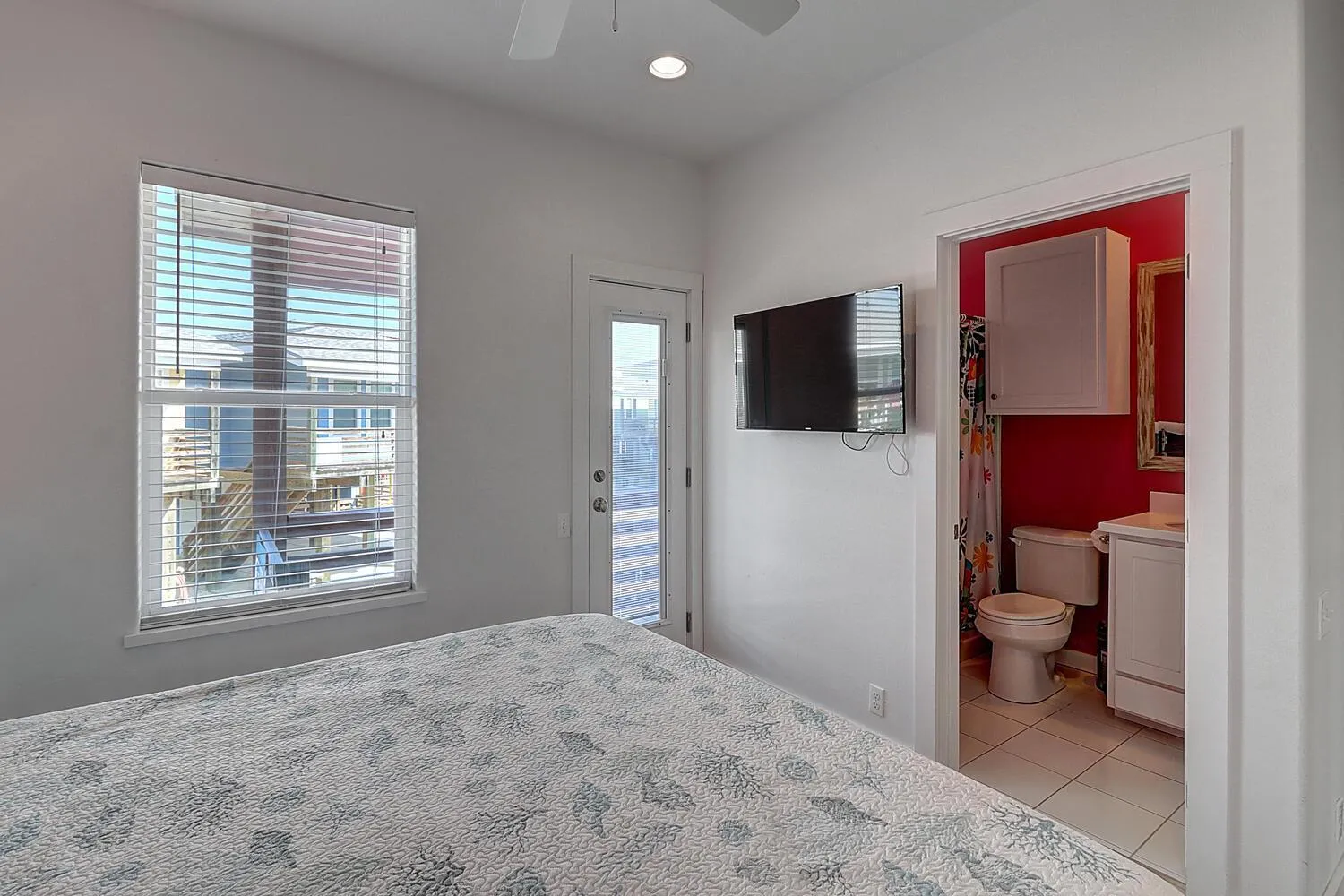 Toilet, Bed in Cherry on Top OV27