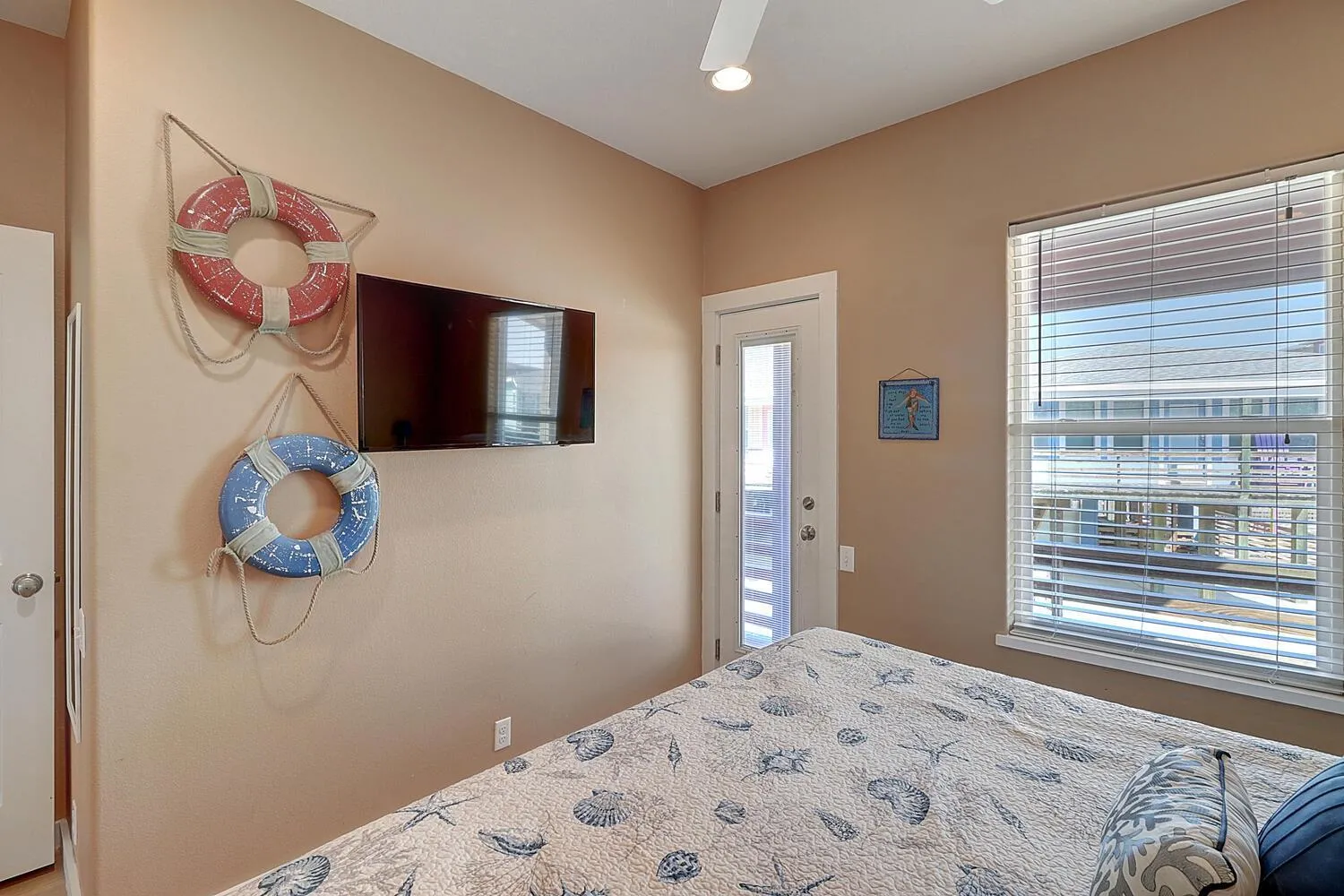 Bed in Cherry on Top OV27