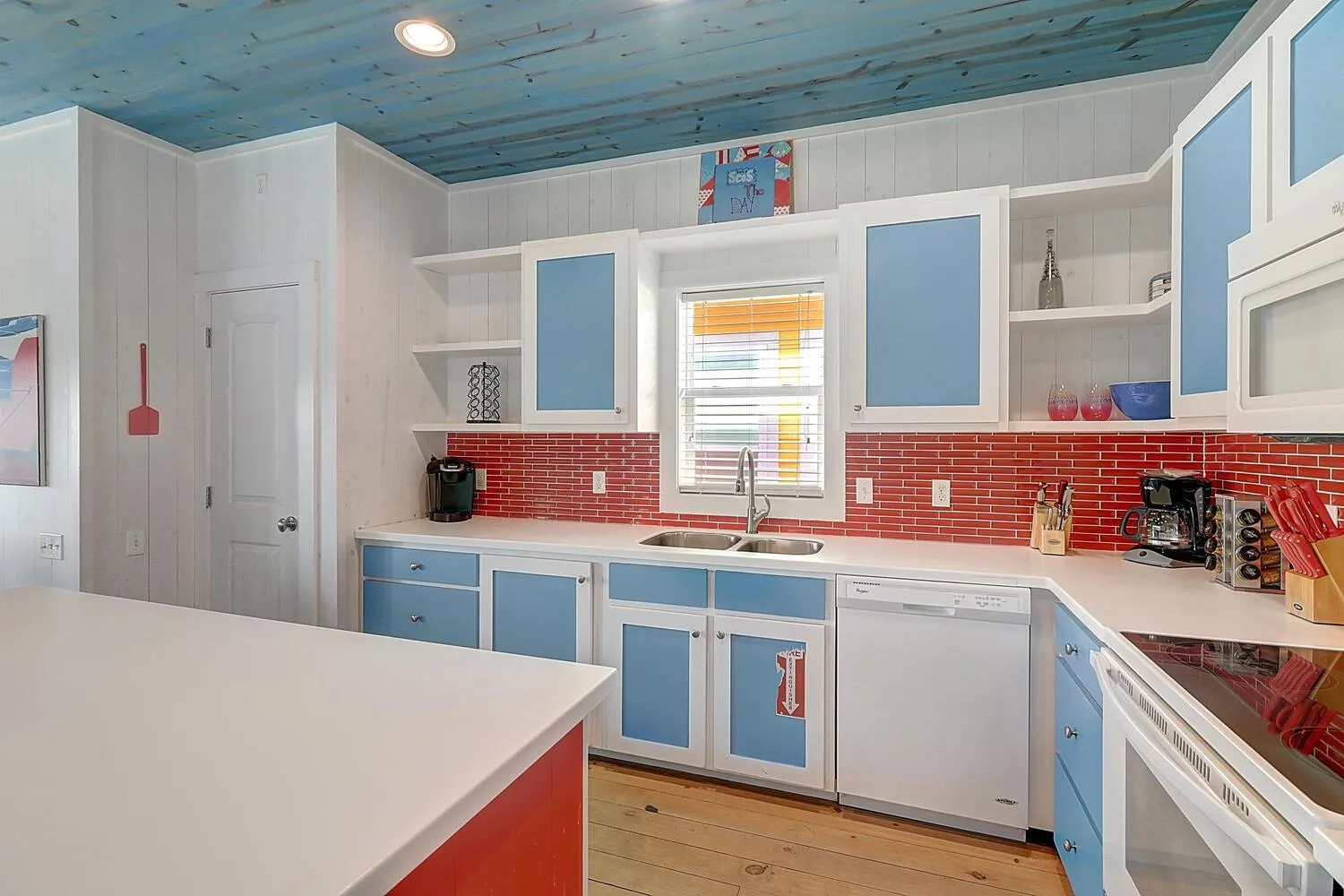 Kitchen or kitchenette in Cherry on Top OV27