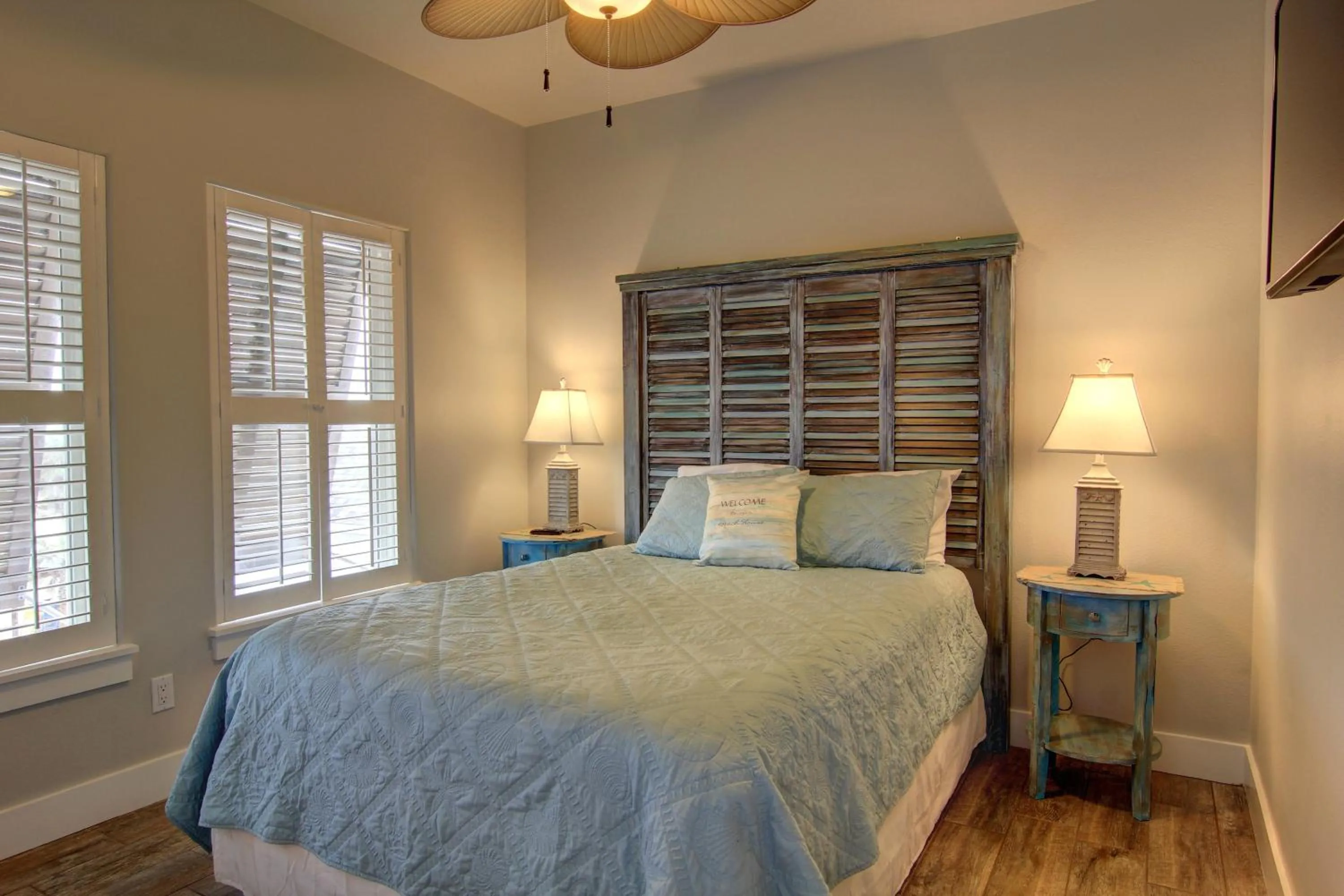 Other, Bed in The Pearl of Port A GW108