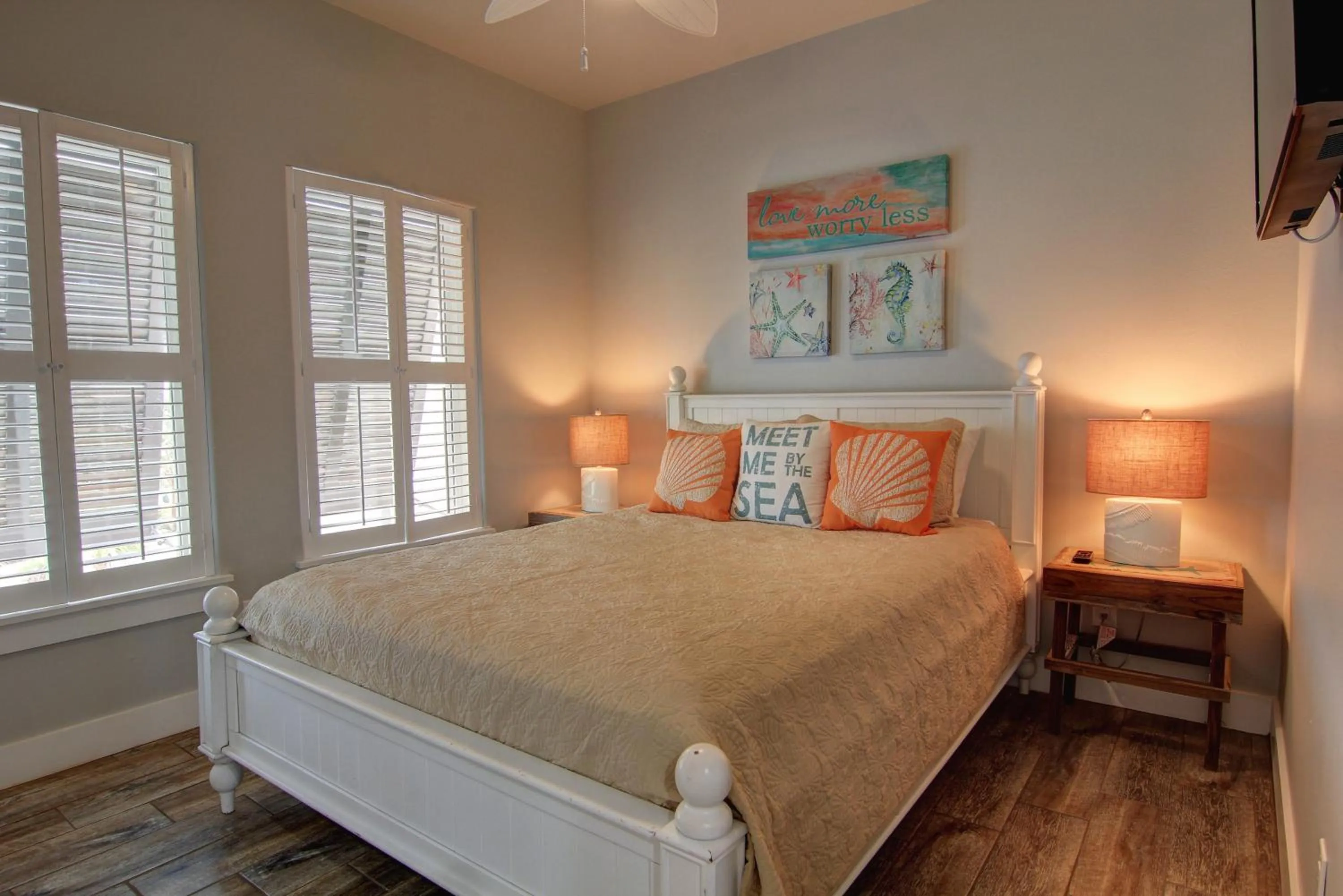 Other, Bed in The Pearl of Port A GW108