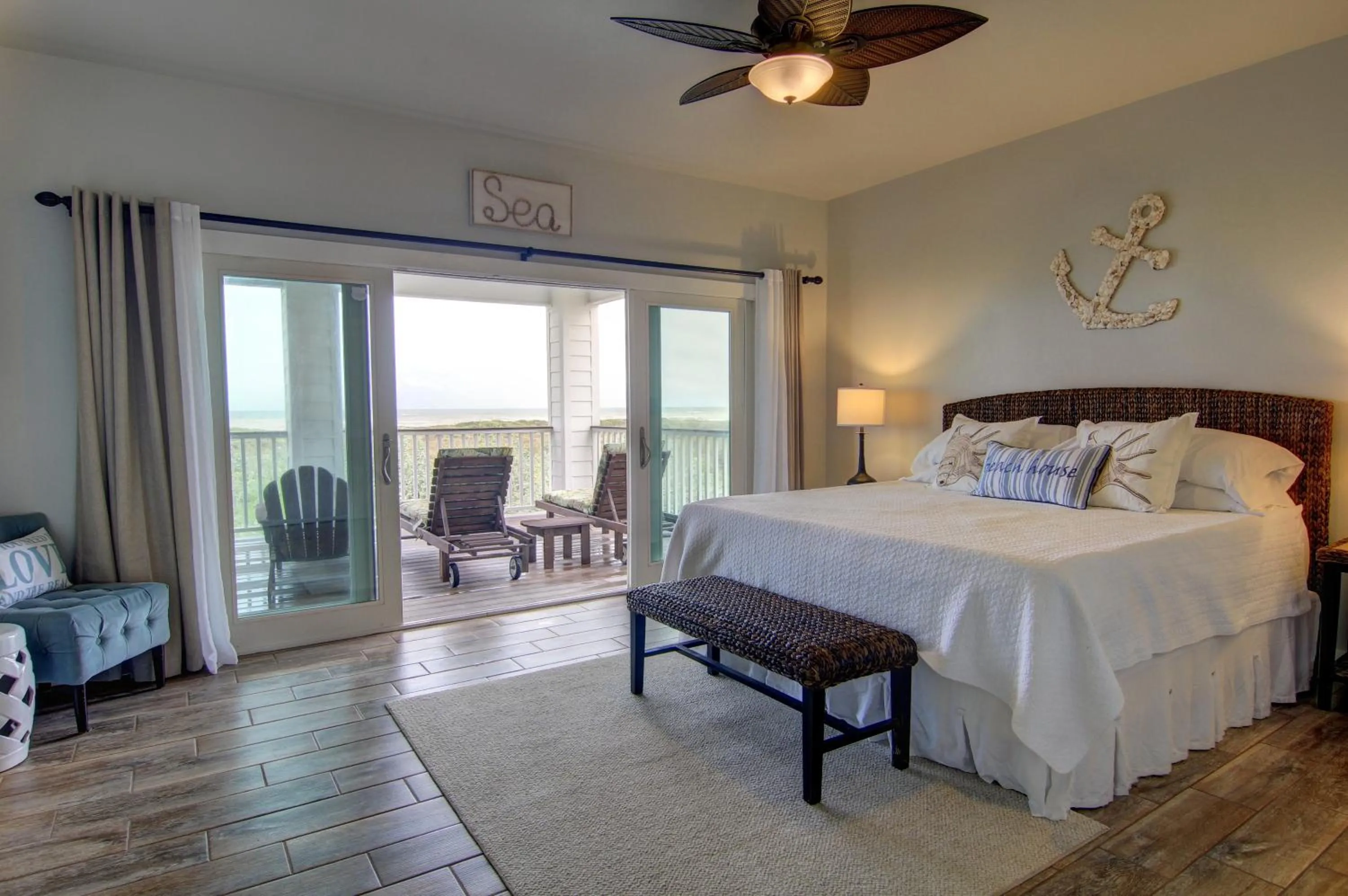 Other, Bed in The Pearl of Port A GW108