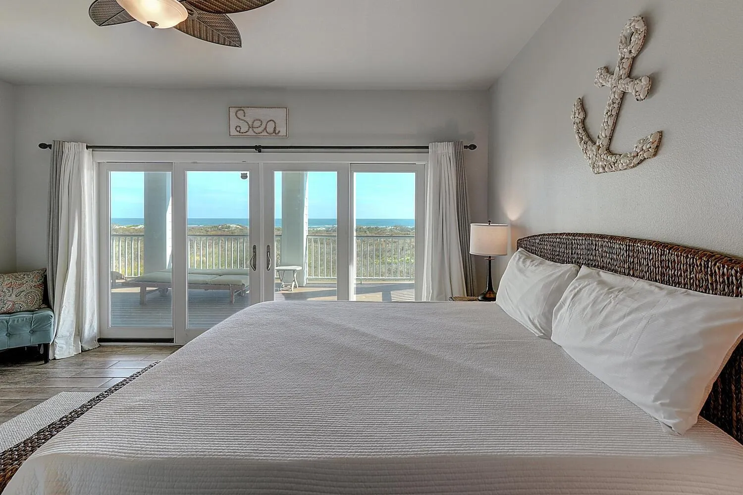 Other, Bed in The Pearl of Port A GW108