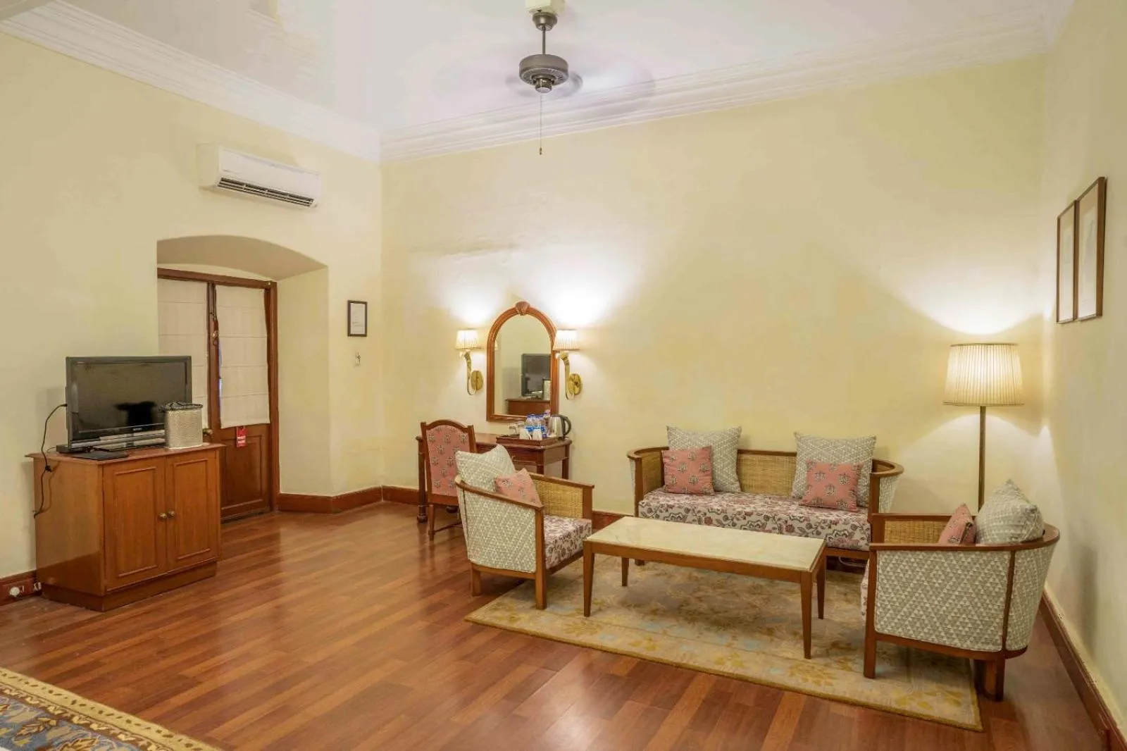 Seating area in Gateway Madurai