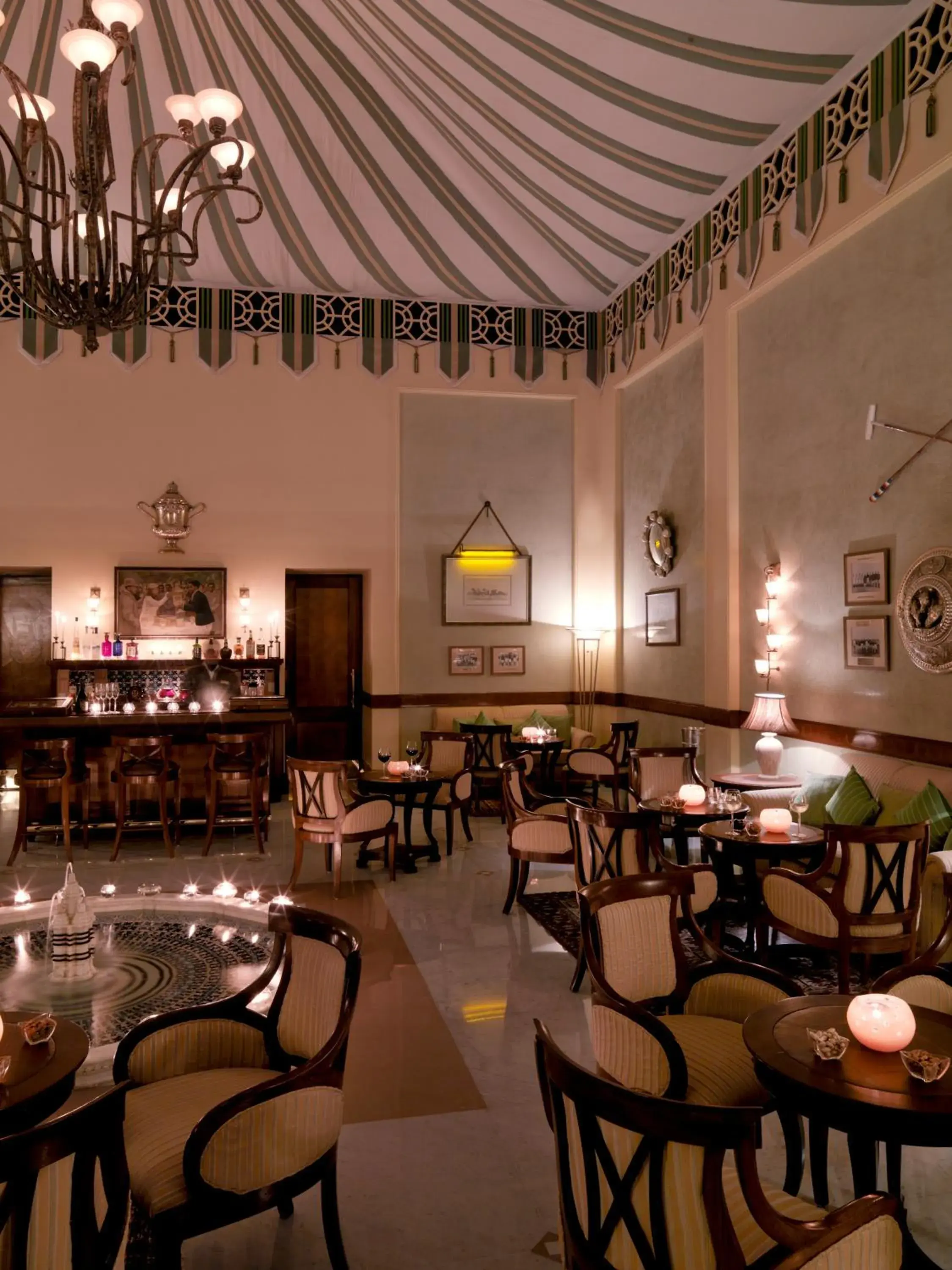Lounge or bar in Rambagh Palace Lounge or bar in Rambagh Palace