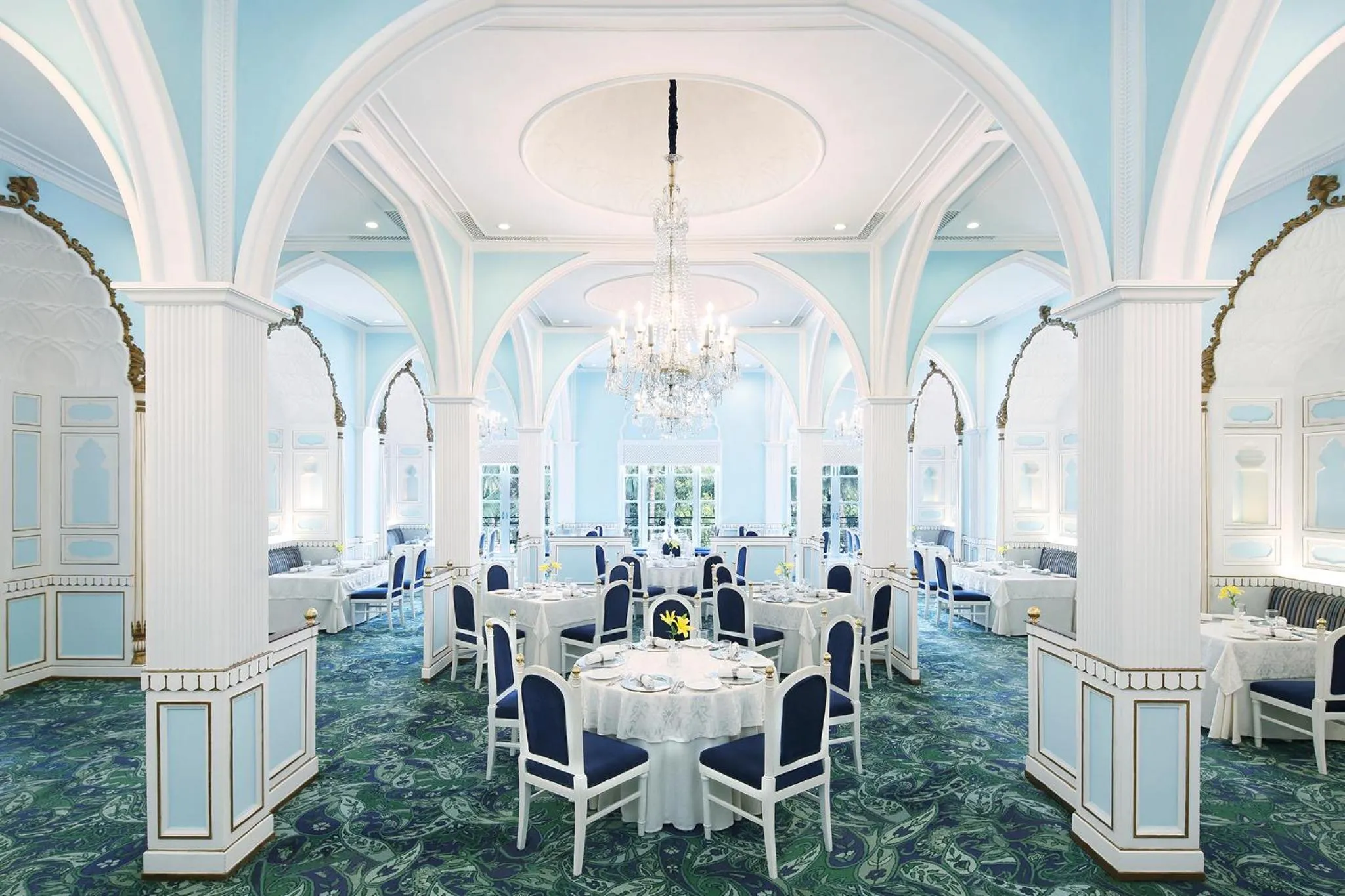 Restaurant/places to eat in Taj Mahal Lucknow