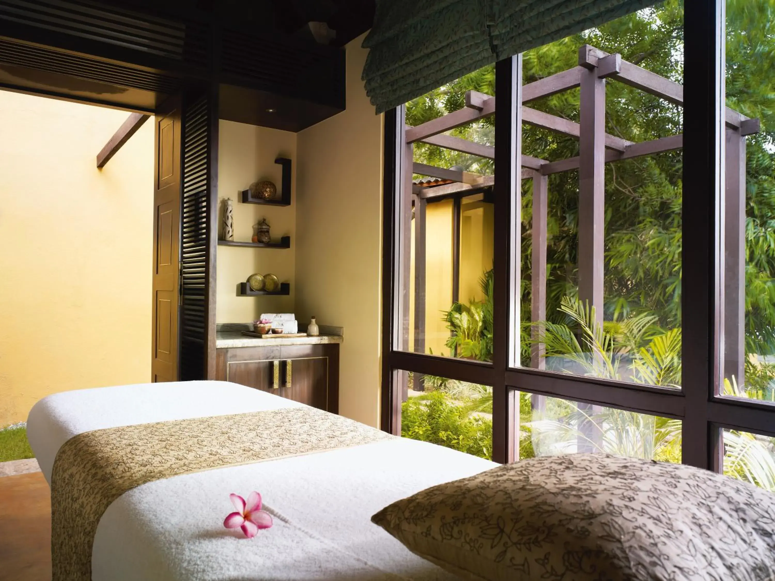 Spa and wellness centre/facilities, Bed in Taj Fisherman’s Cove Resort & Spa, Chennai Spa and wellness centre/facilities, Bed in Taj Fisherman’s Cove Resort & Spa, Chennai