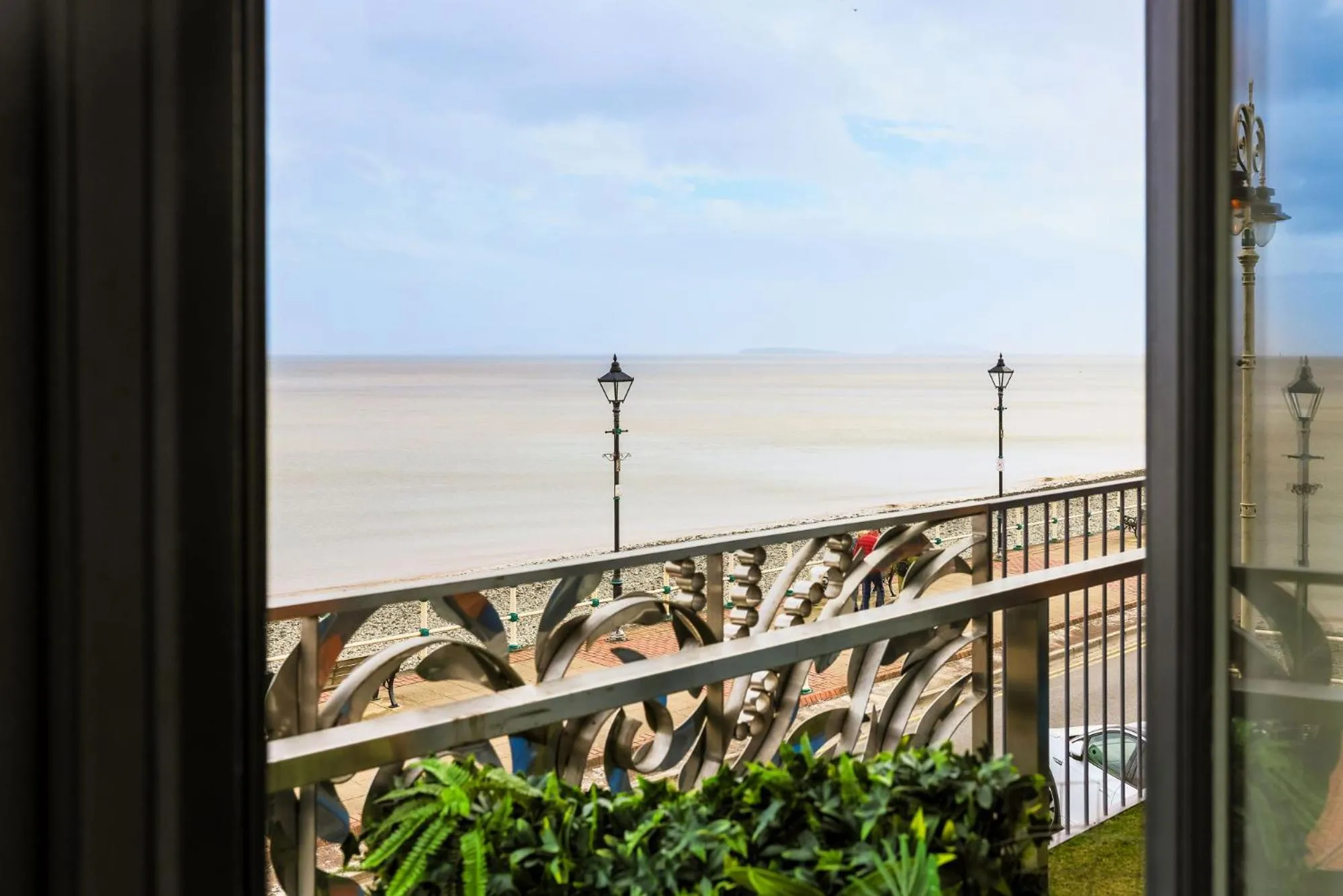 Deluxe Double Room with Balcony and Sea View in Beachcliff Rooms & Apartments