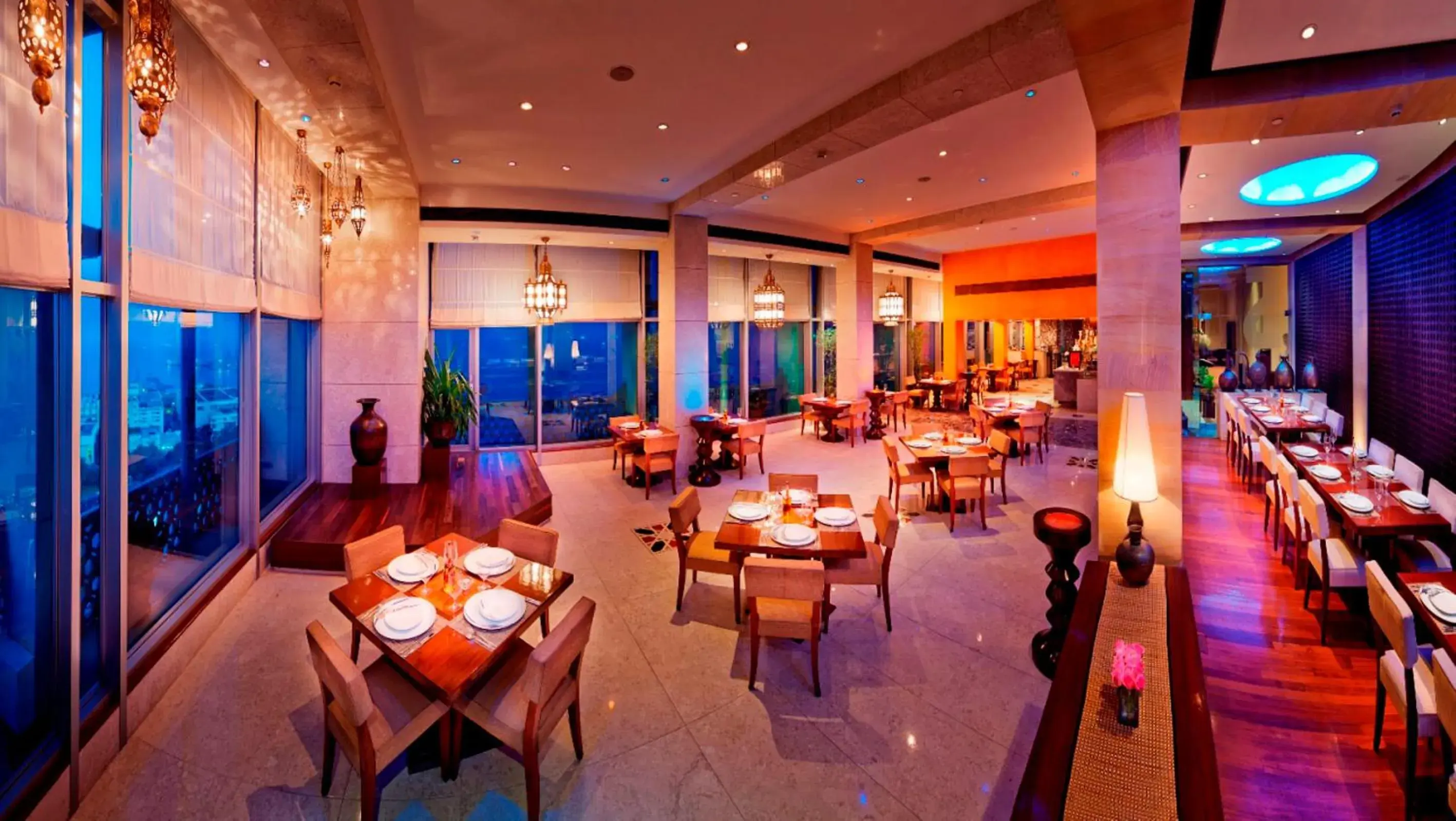 Restaurant/places to eat in The Taj Mahal Tower, Mumbai Restaurant/places to eat in The Taj Mahal Tower, Mumbai