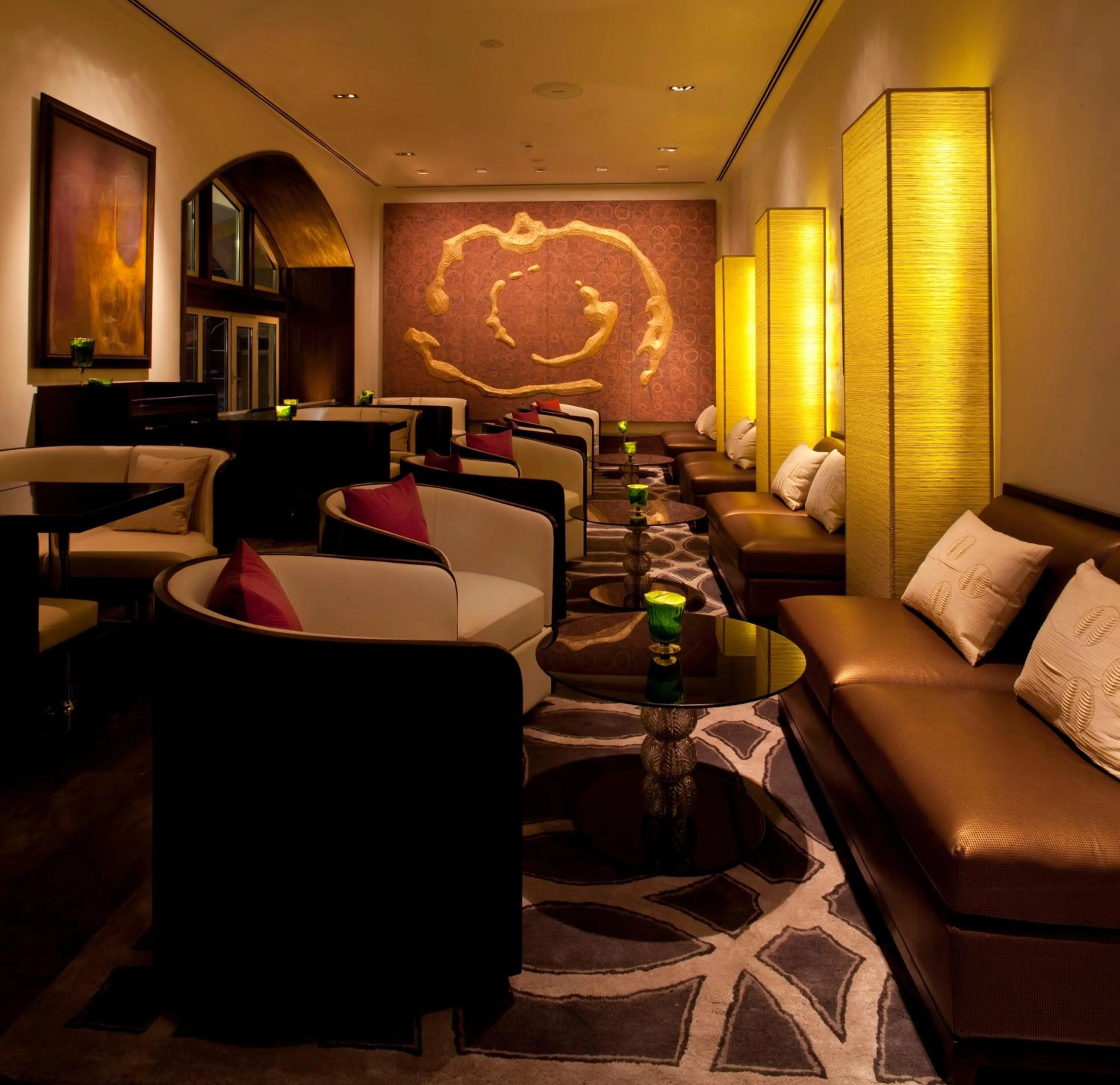 Restaurant/places to eat in The Taj Mahal Tower, Mumbai