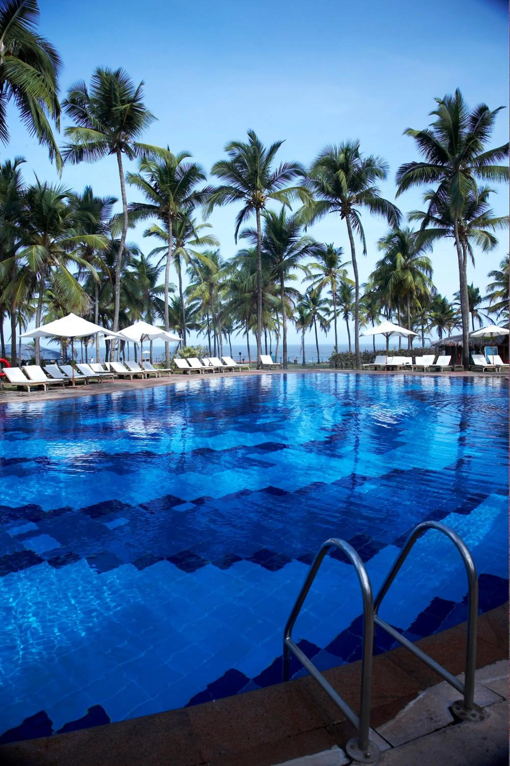 Swimming pool in Taj Holiday Village Resort & Spa, Goa