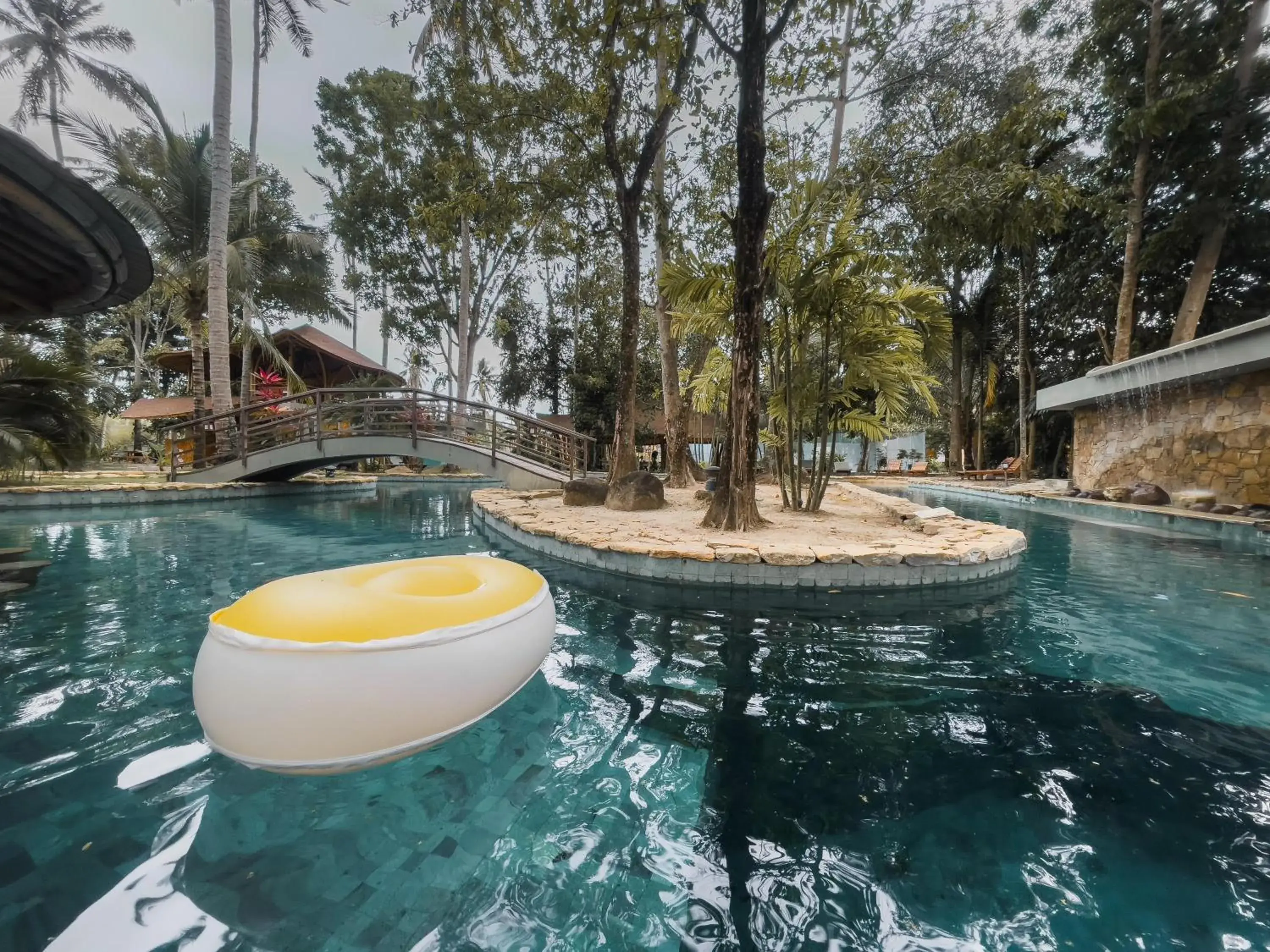 Swimming pool in Tropik Resort Lombok Swimming pool in Tropik Resort Lombok