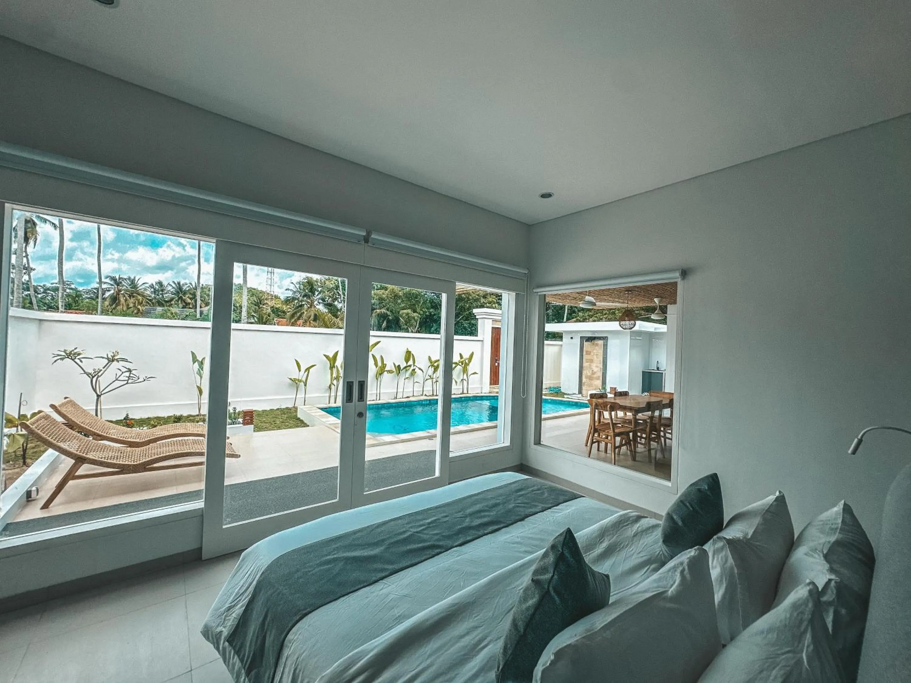 View (from property/room), Bed in Tropik Resort Lombok