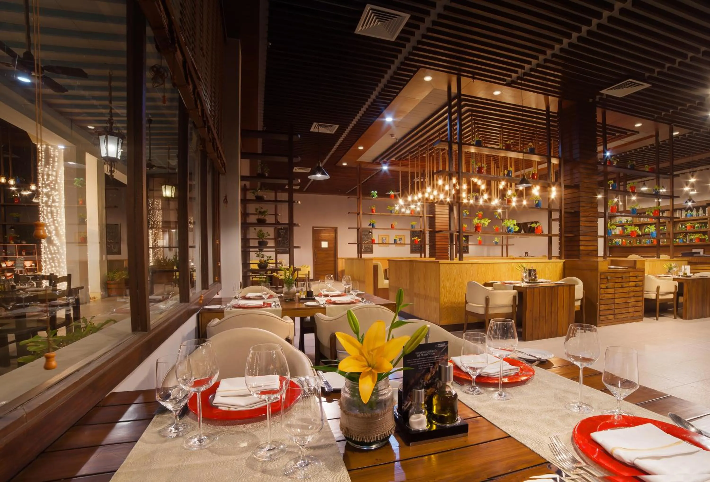 Restaurant/places to eat in Jai Mahal Palace