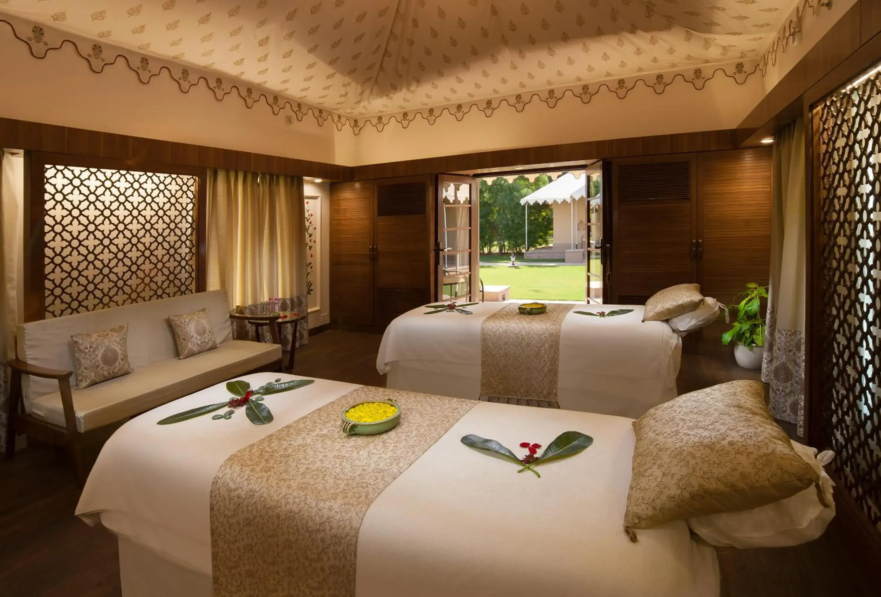 Spa and wellness centre/facilities, Bed in Jai Mahal Palace Spa and wellness centre/facilities, Bed in Jai Mahal Palace