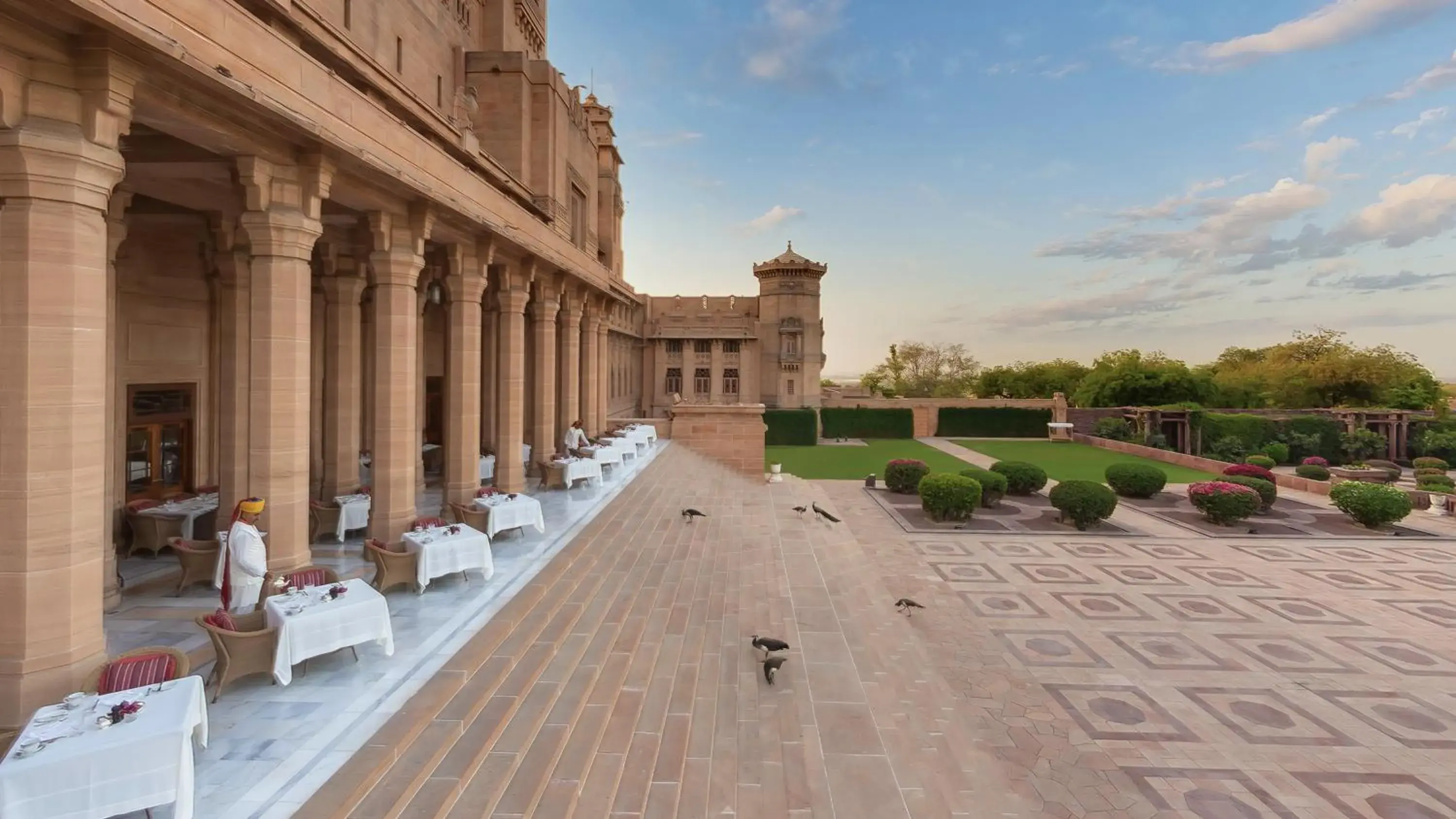 Restaurant/places to eat in Umaid Bhawan Palace Jodhpur Restaurant/places to eat in Umaid Bhawan Palace Jodhpur