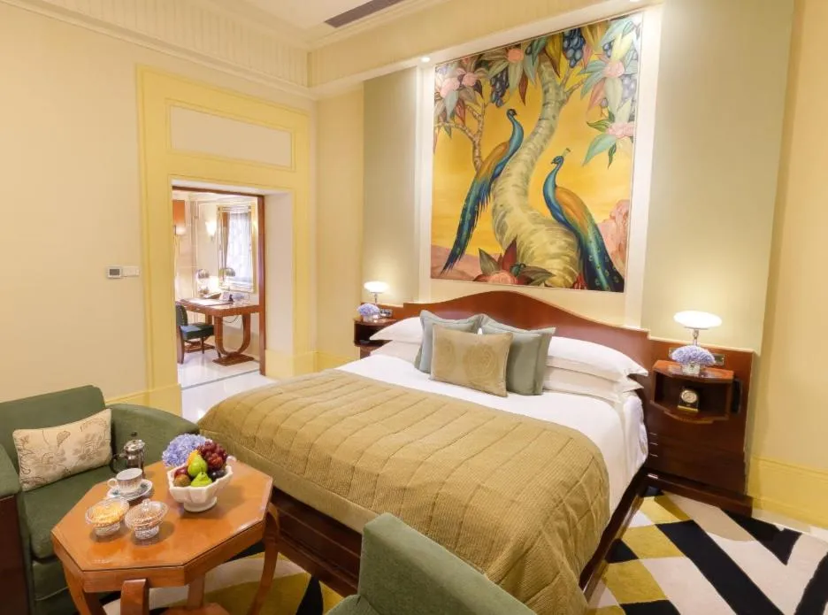 Bedroom, Bed in Umaid Bhawan Palace Jodhpur