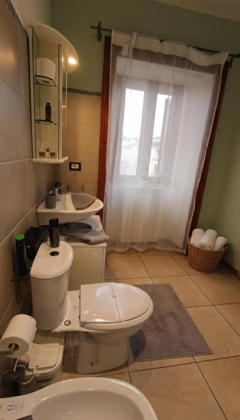 Shower in Le Nereidi b&b Acireale Centro