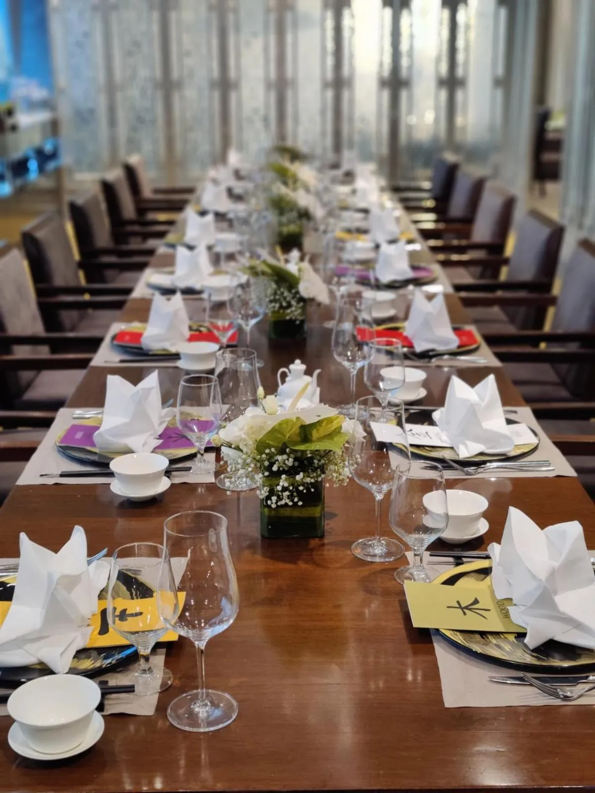 Restaurant/places to eat in Taj Lands End