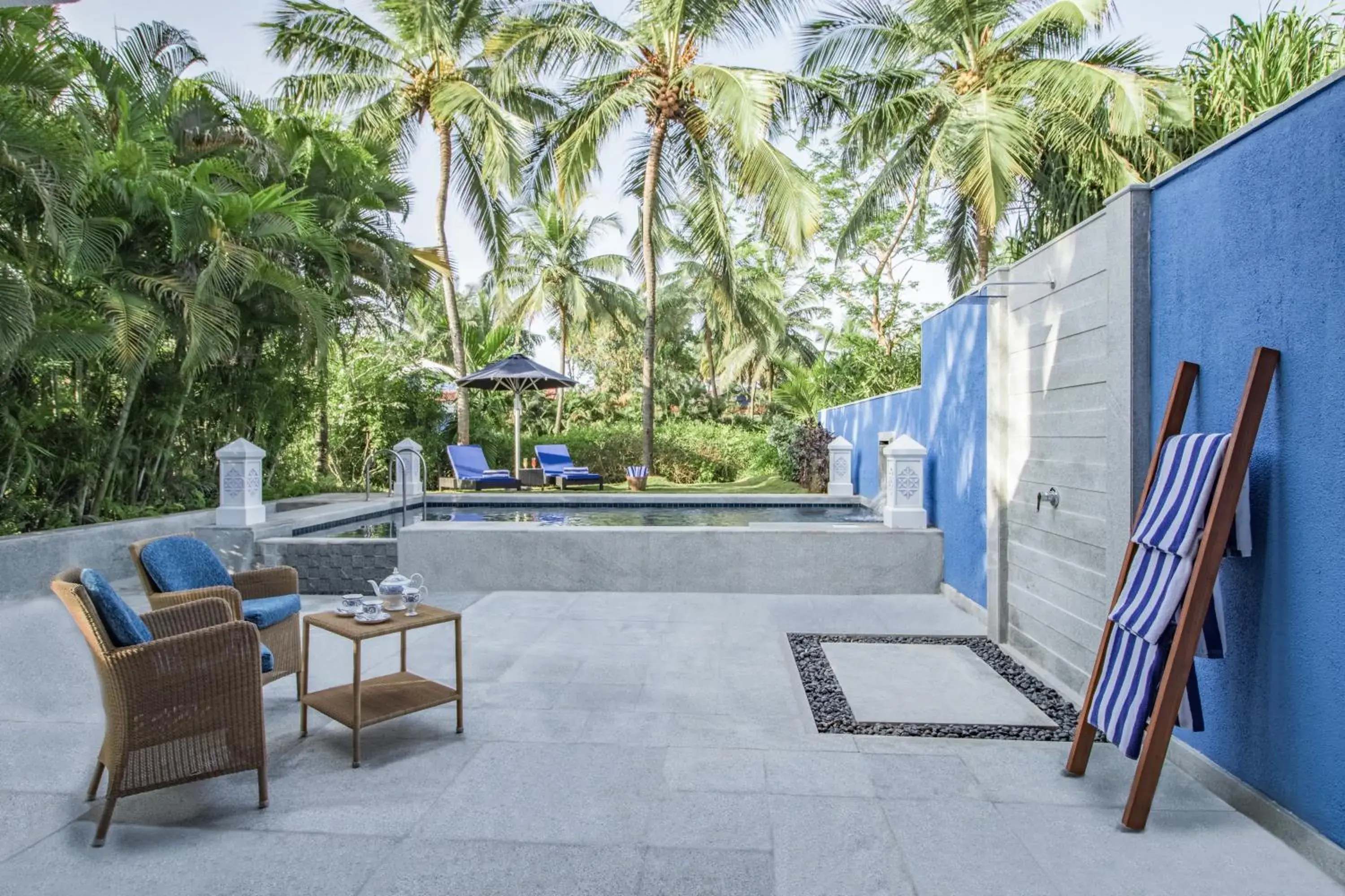 Swimming pool in Taj Exotica Resort & Spa, Goa Swimming pool in Taj Exotica Resort & Spa, Goa