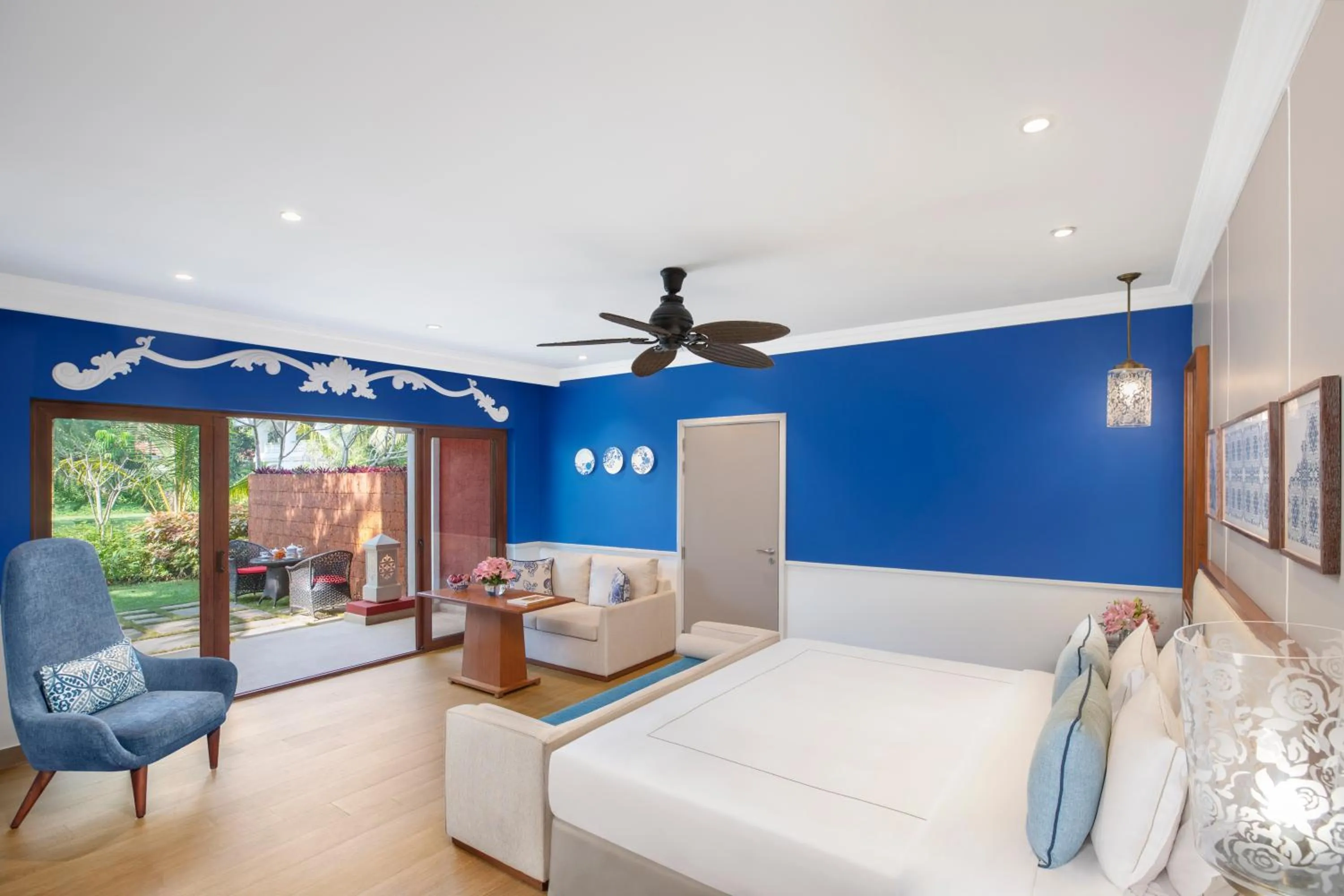 Balcony/Terrace, Bed in Taj Exotica Resort & Spa, Goa