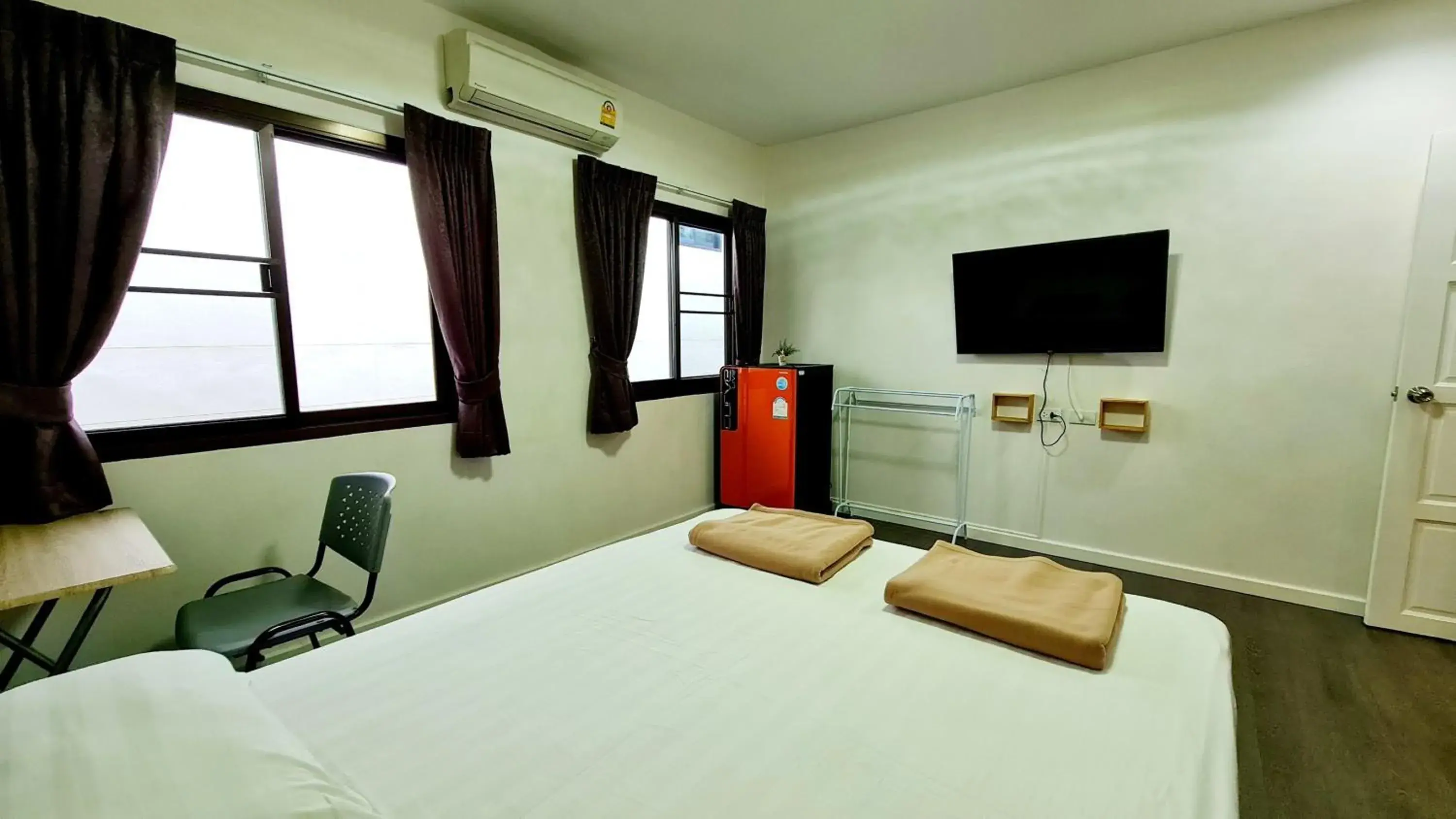 TV and multimedia, Bed in TP House@Naka TV and multimedia, Bed in TP House@Naka