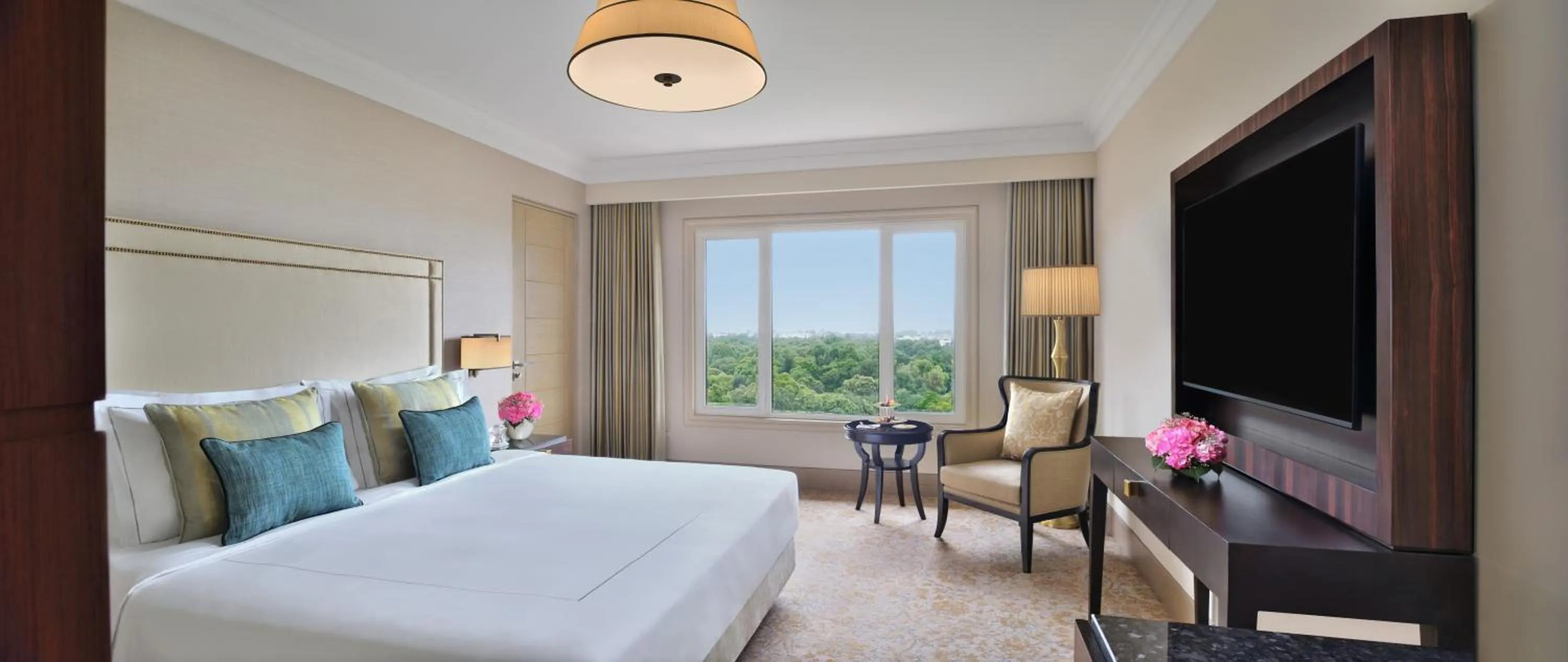 View (from property/room), Bed in Taj Mahal, New Delhi