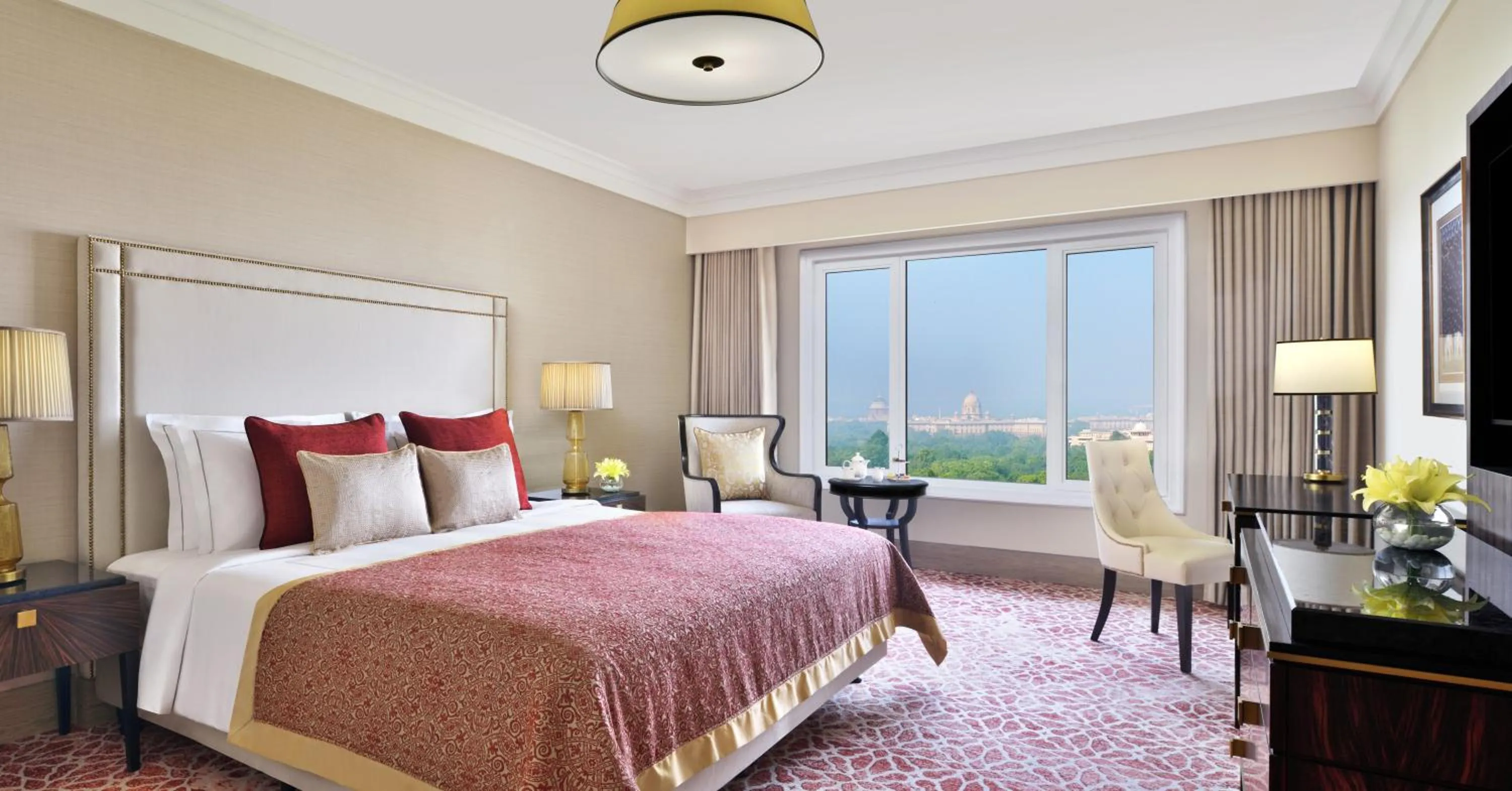 Photo of the whole room, Bed in Taj Mahal, New Delhi