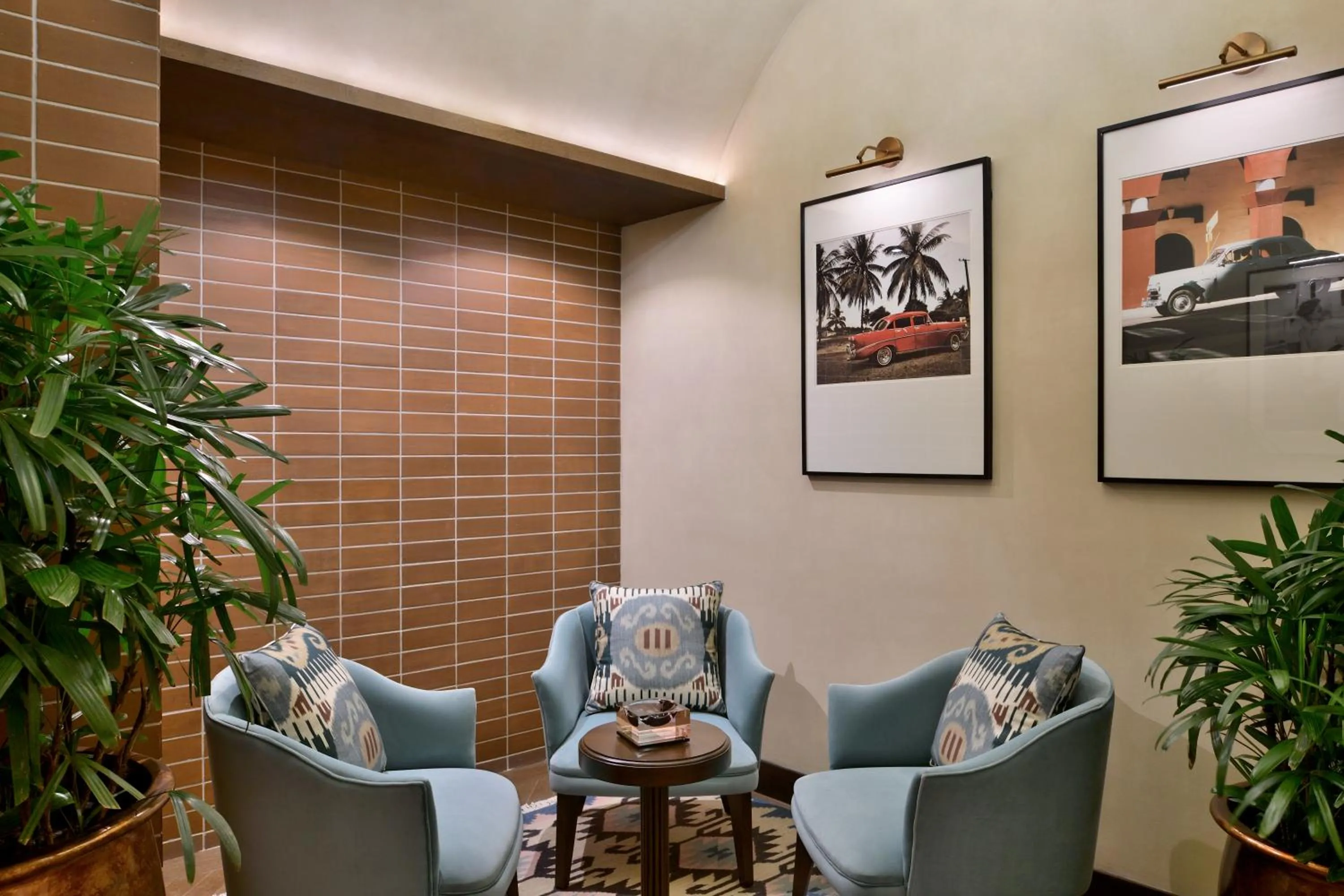 Restaurant/places to eat in Taj Mahal, New Delhi