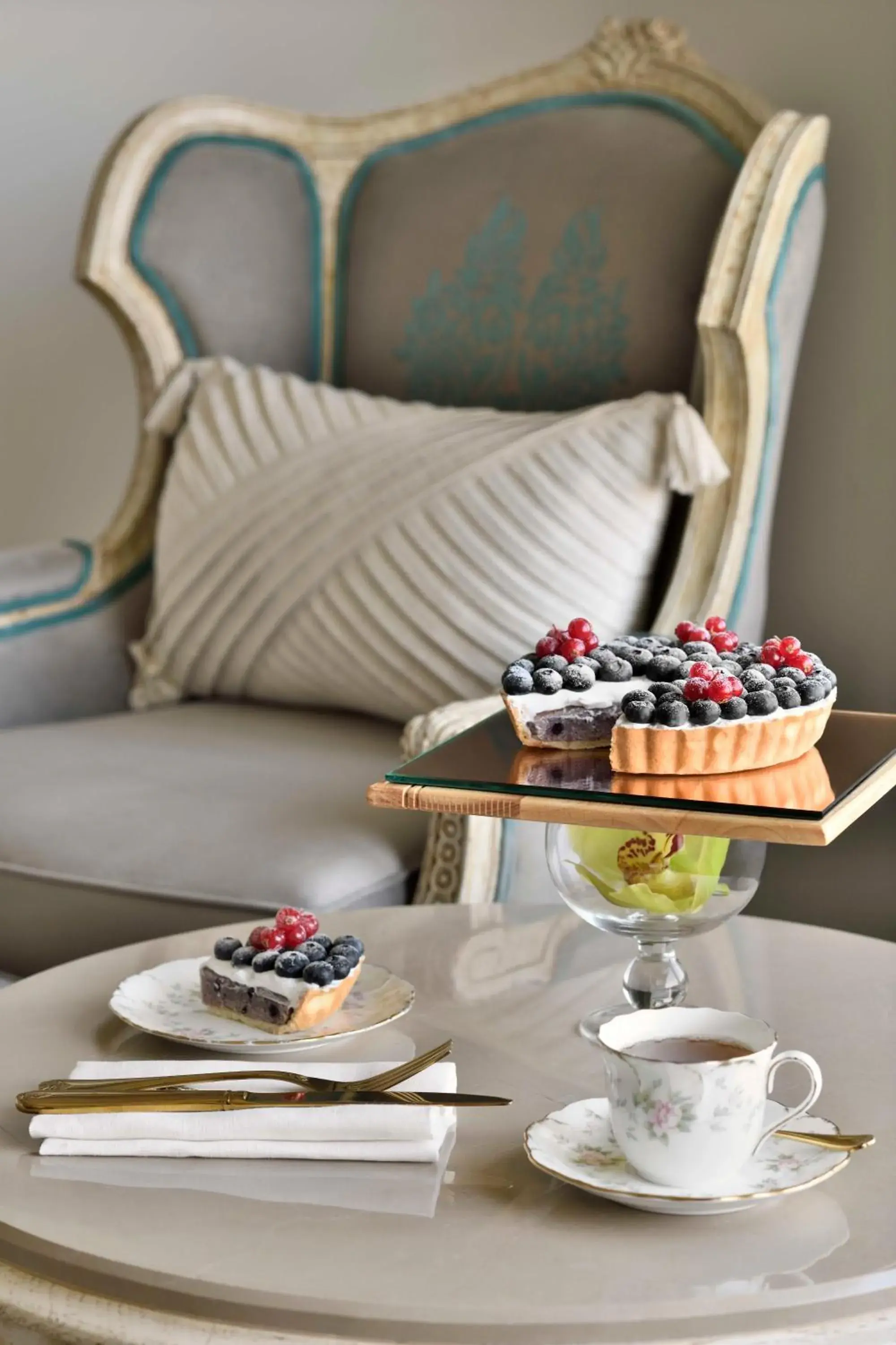 Food and drinks in Taj Mahal, New Delhi Food and drinks in Taj Mahal, New Delhi