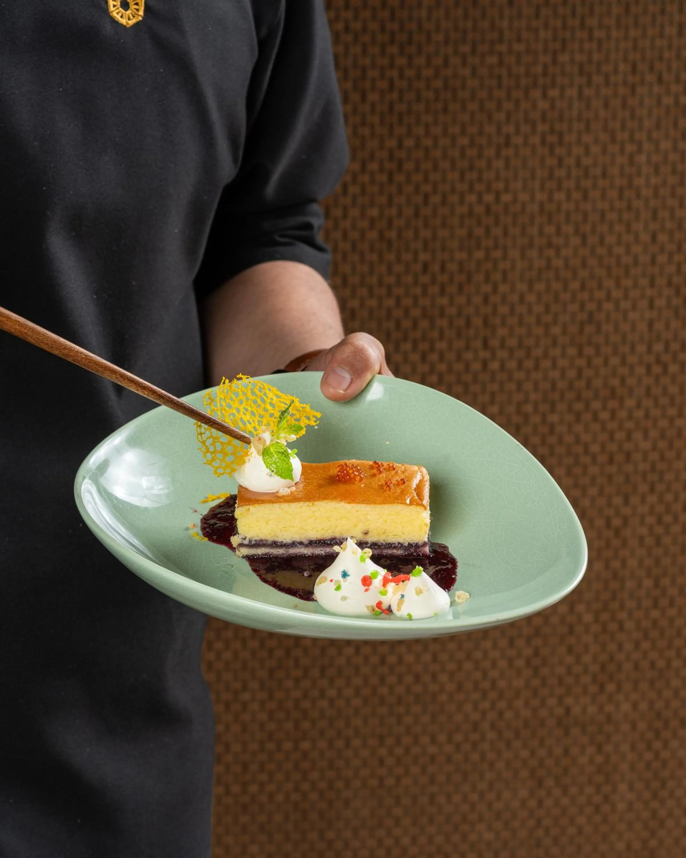 Restaurant/places to eat in Taj Deccan