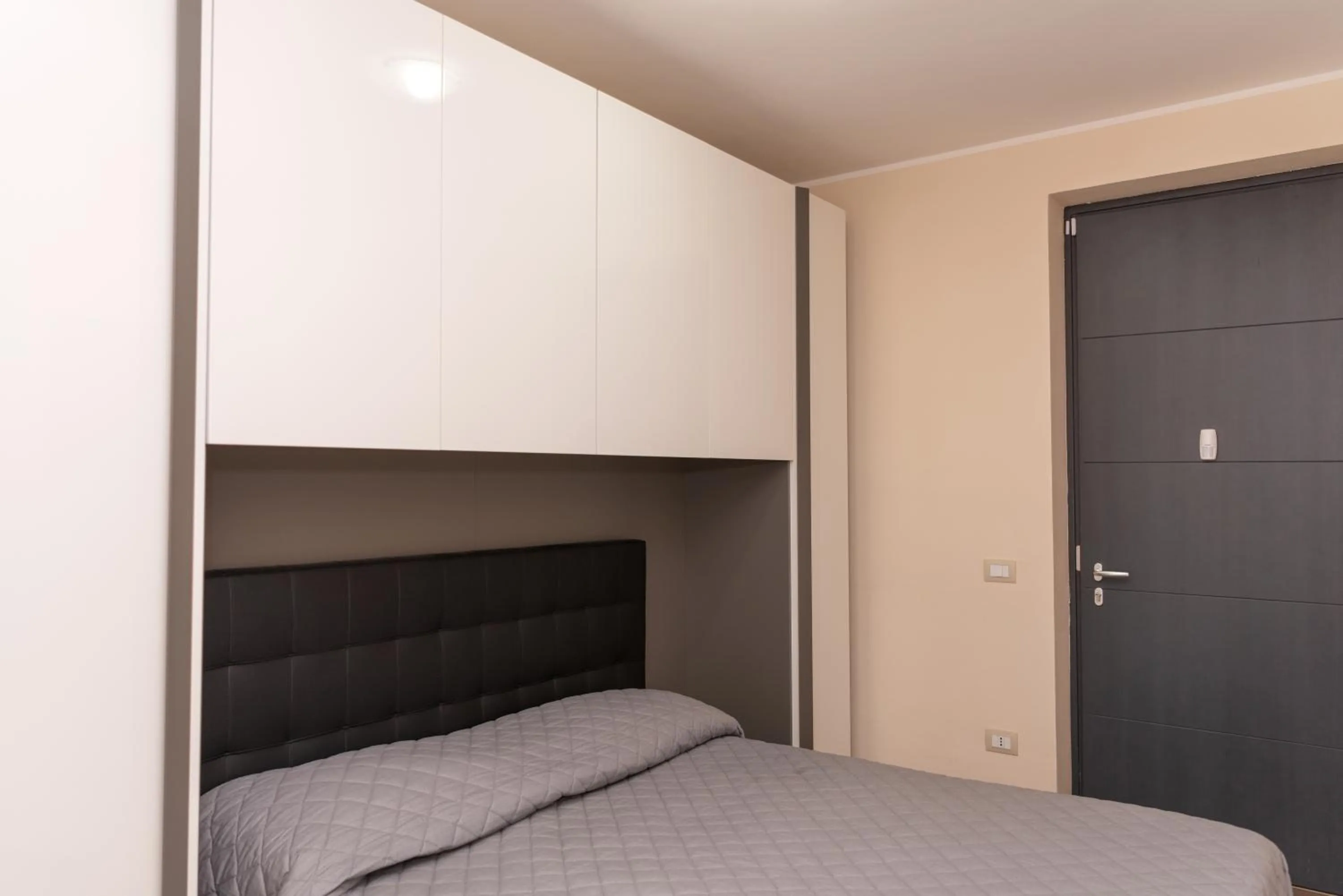 Bed in Balzano House