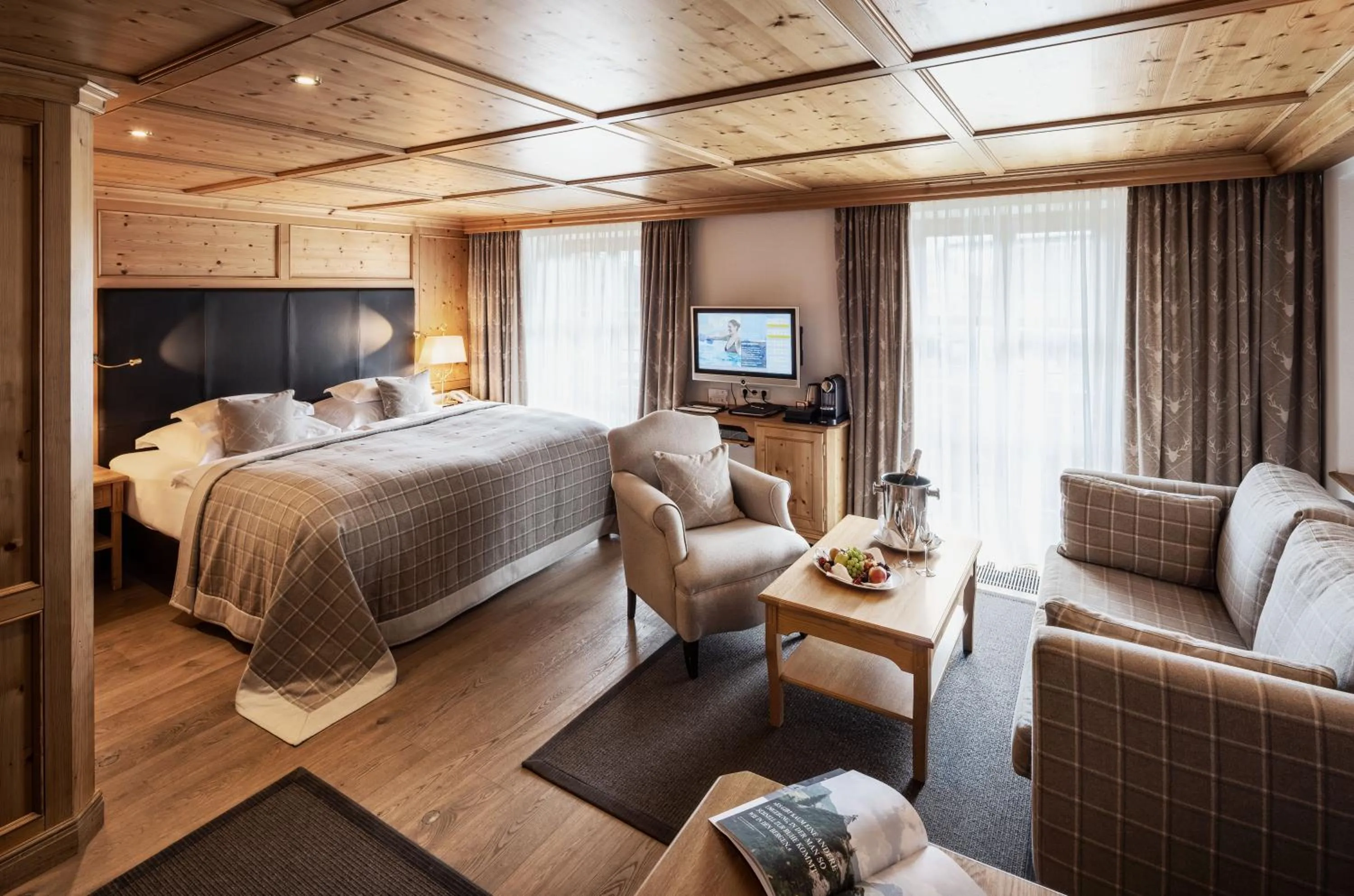 Living room, Bed in Burg Vital Resort