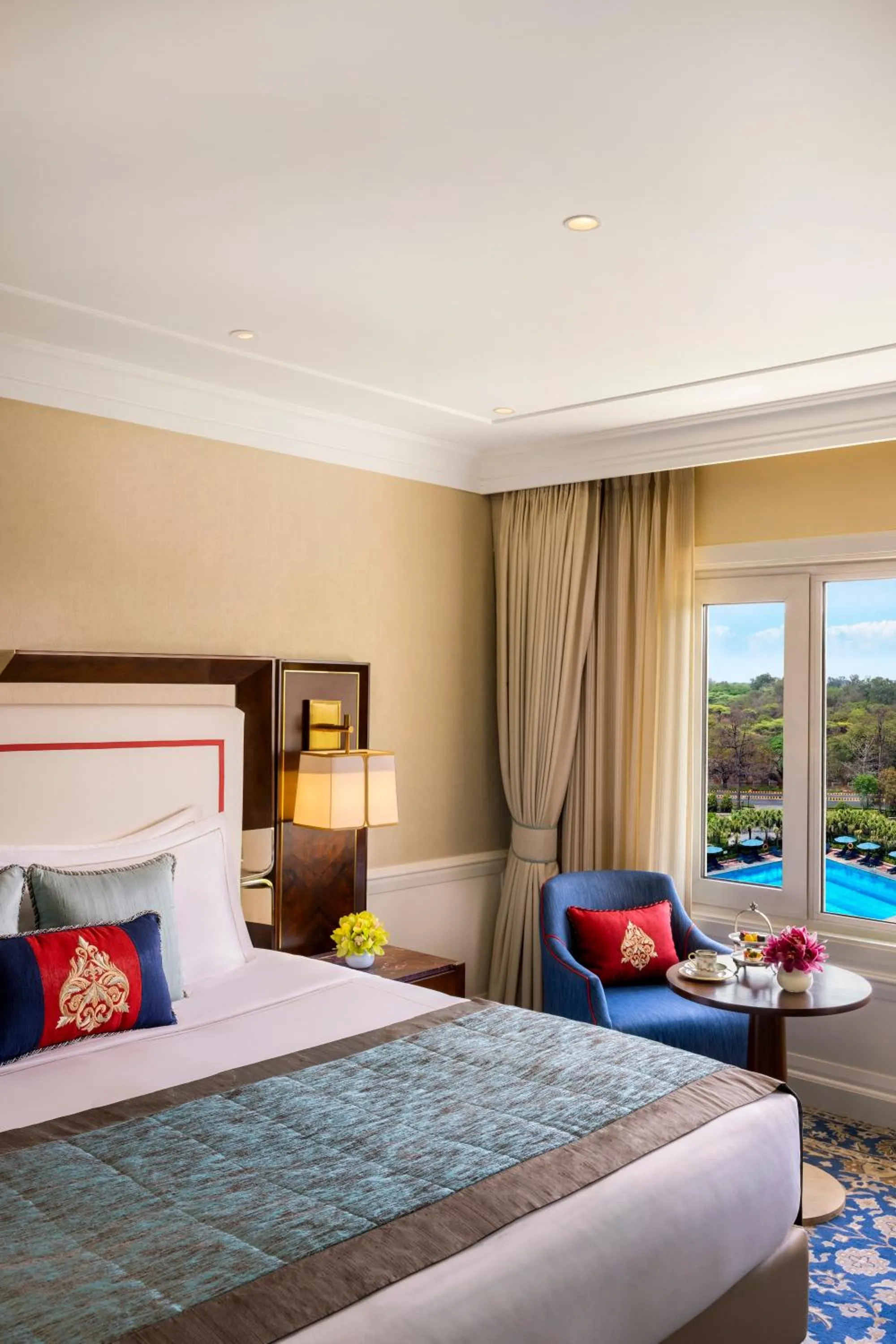 Bed in Taj Palace, New Delhi